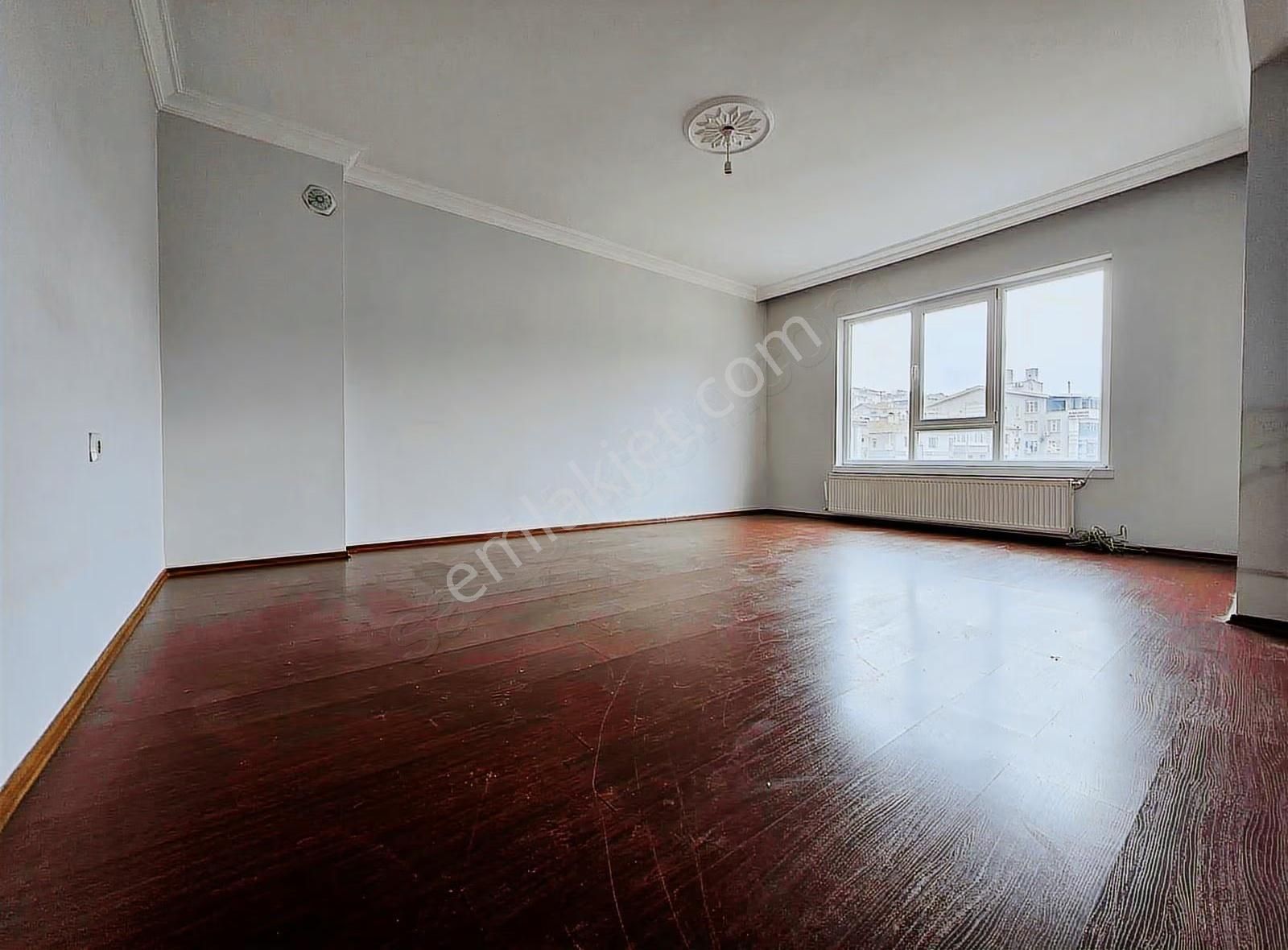 Elvan Mah.de Trene Yakın Cadde Üzeri Köşe Başı 3+1 Kiralık Daire - Görsel 33