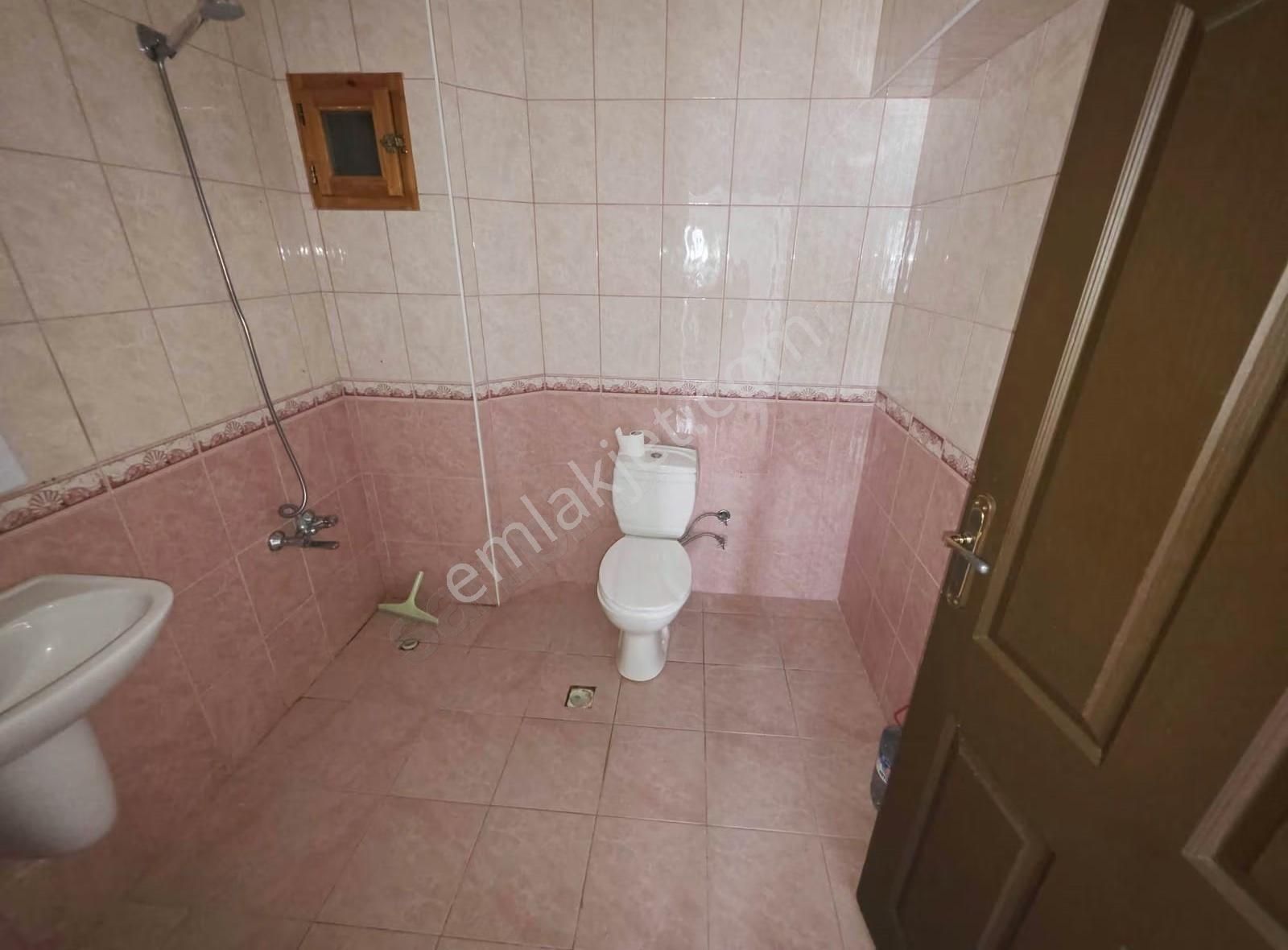 Elvan Mah.de Trene Yakın Cadde Üzeri Köşe Başı 3+1 Kiralık Daire - Görsel 28