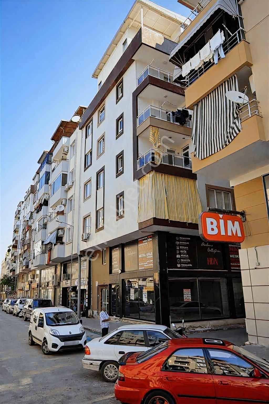 Şarampol Tramvay Durağında Kiralık 2+1 Daire