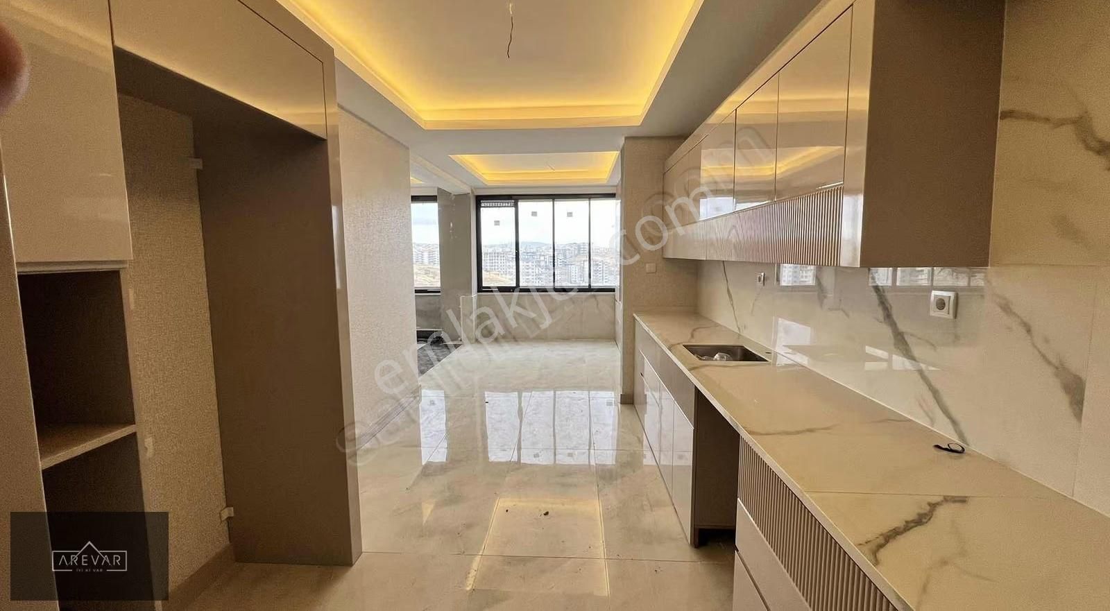 Arevar Dan Ertuğrulgazi Mah. Satılık Ultra Lüx 3,5+1 Daire !