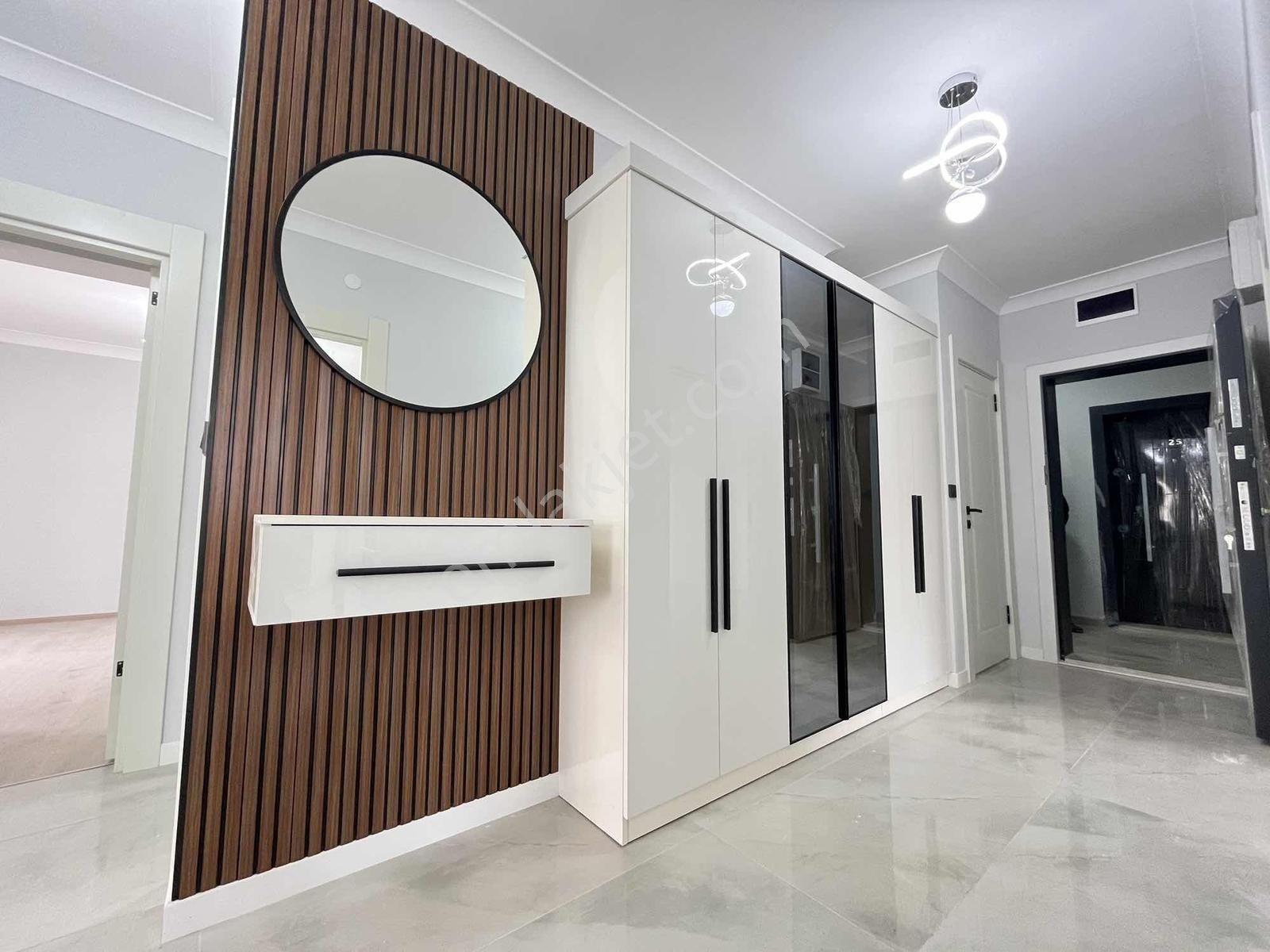 Ful + Ful 3+1 115 M2 Yüksek Giriş Ön Park Cepheli Fırsat Daire..