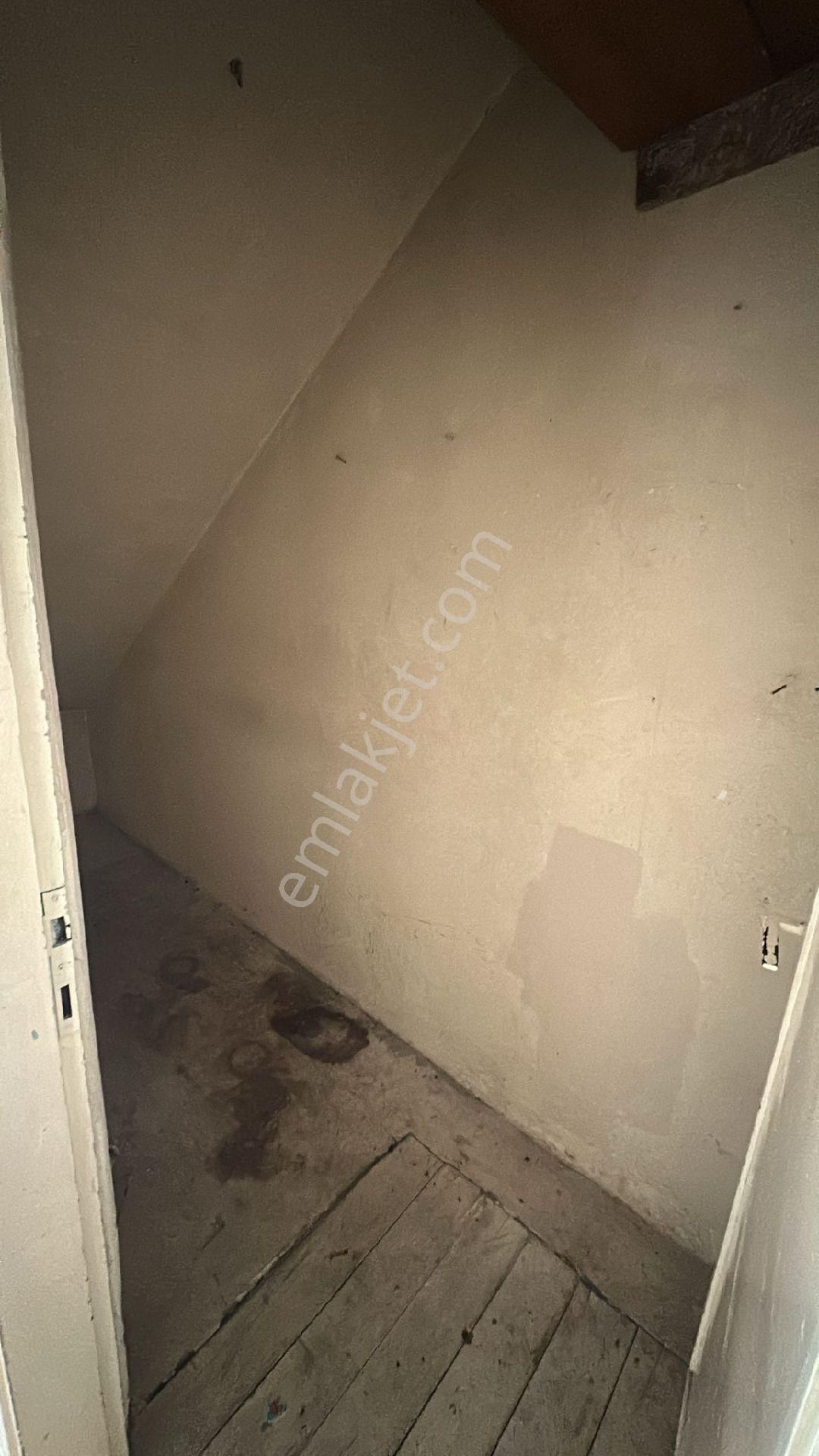 Çay Mahalle Meydan Kiralık 2+1 - Görsel 3