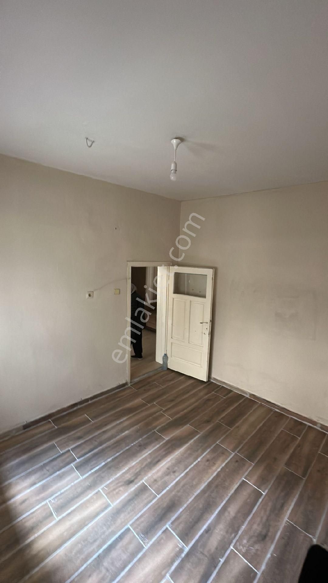 Çay Mahalle Meydan Kiralık 2+1 - Görsel 6