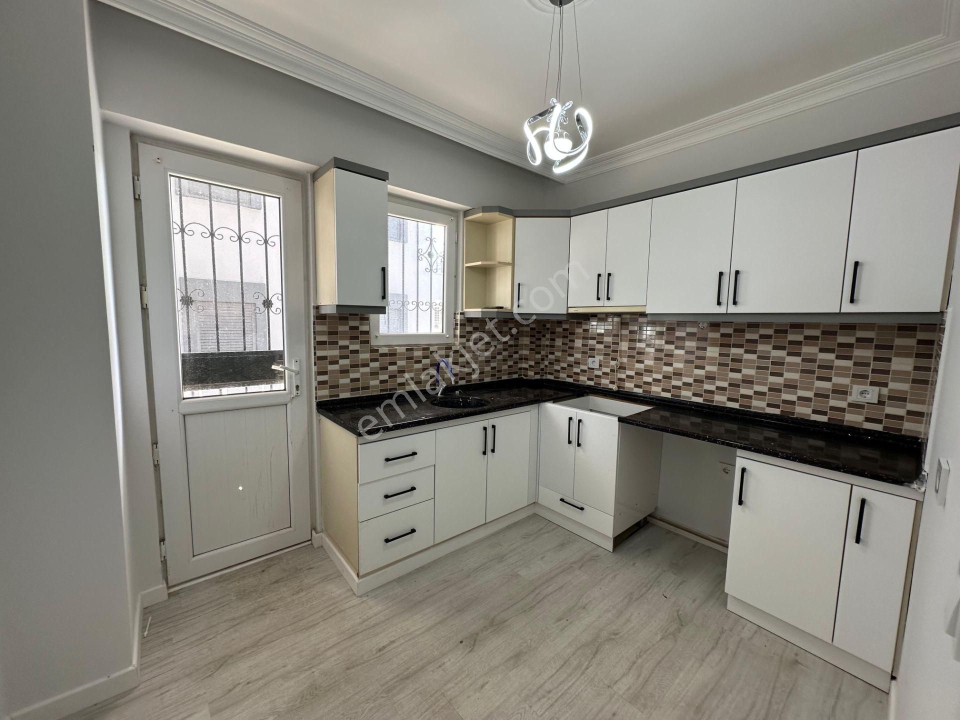 Didimde Satılık 2+1 Denize Yakın Büyük Balkonlu Daire - Görsel 2