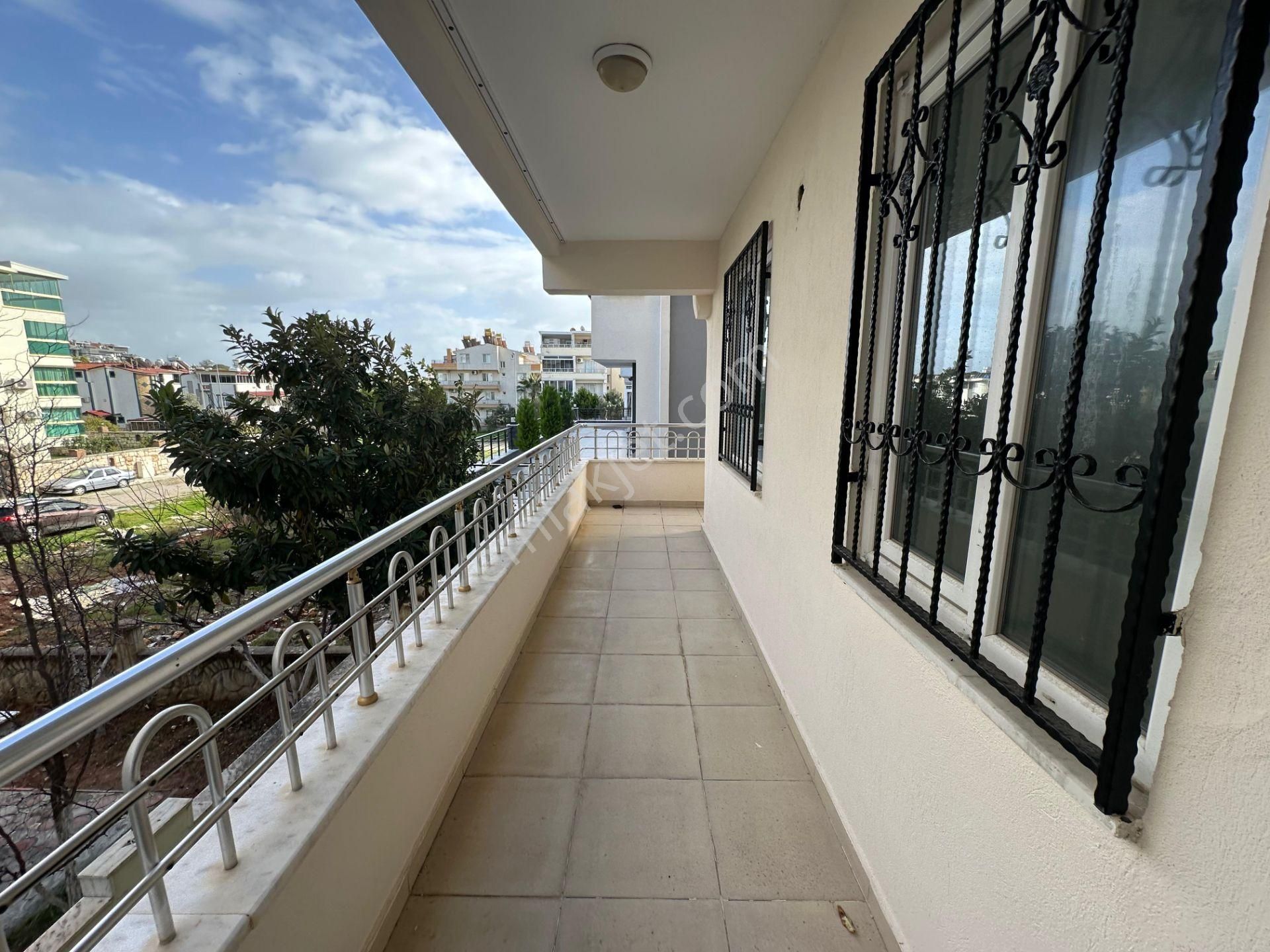 Didimde Satılık 2+1 Denize Yakın Büyük Balkonlu Daire - Görsel 14