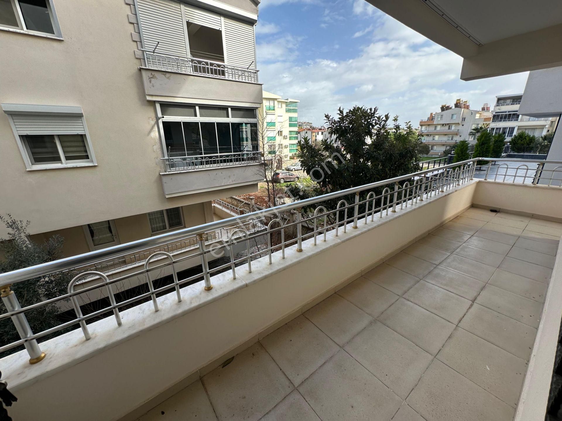 Didimde Satılık 2+1 Denize Yakın Büyük Balkonlu Daire - Görsel 11