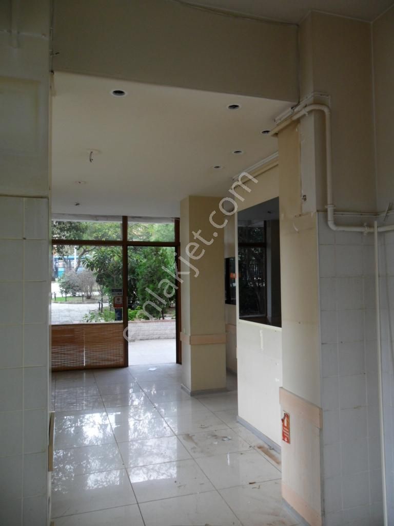 Balmumcu Barbaros Bulvarı Ve Aşık Veysel Parkına Cepheli Dükkan - Görsel 12