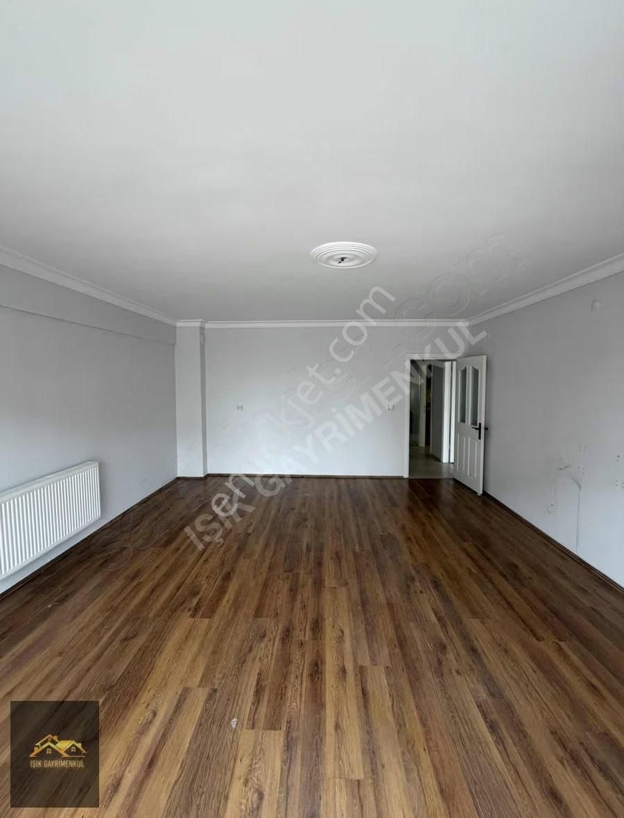 Işık Gayrimenkul'den Kiralık Hürriyet Mh. Avm Yakını 3+1 Daire - Görsel 9