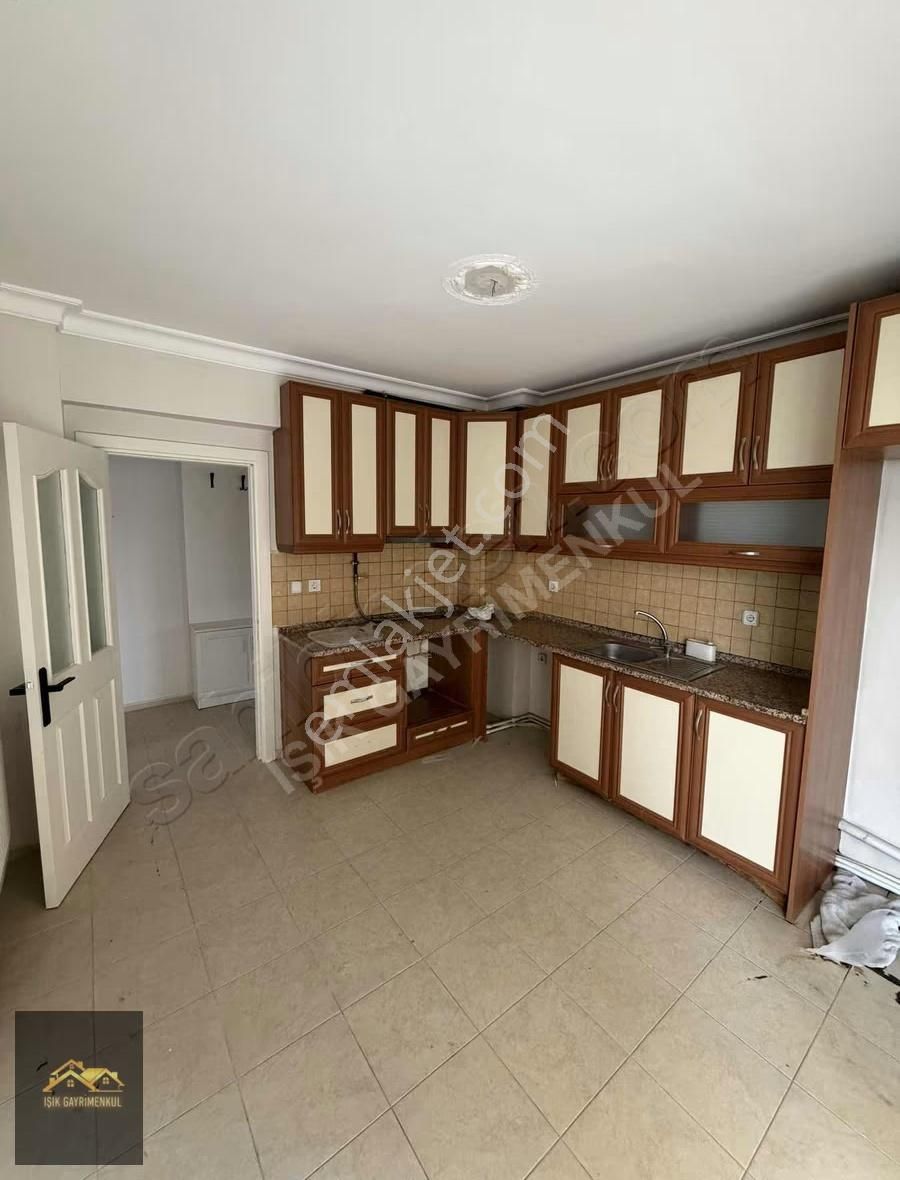 Işık Gayrimenkul'den Kiralık Hürriyet Mh. Avm Yakını 3+1 Daire - Görsel 6