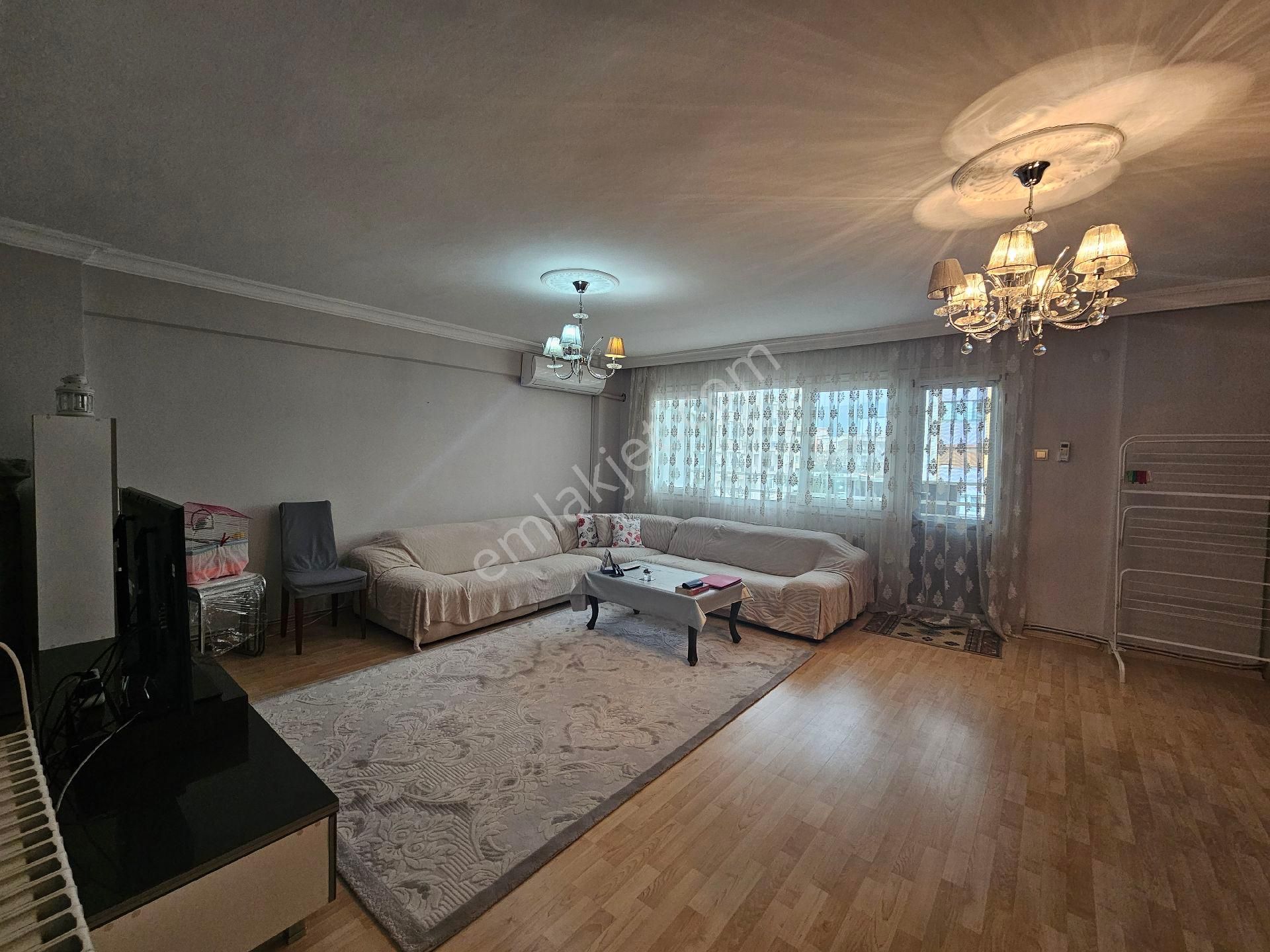 Bahçelievler Ordu Bulvarı Üzeri 3+1 | 146 M² Net | Asansörlü | Otoparklı | 35.000 Tl Kira Getirili - Görsel 4