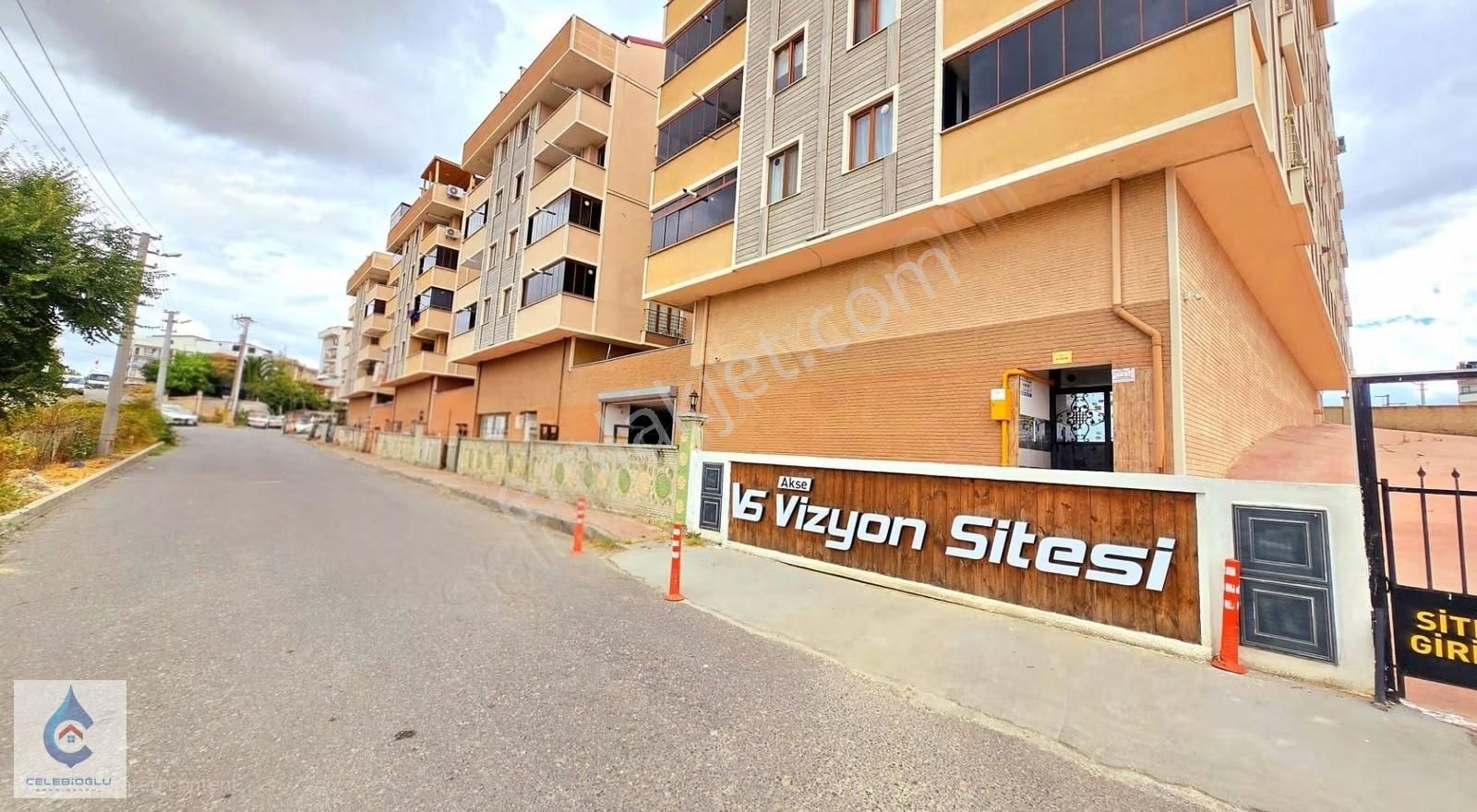 Aksede Vizyon Sitesinde 6+1 Teraslı Dubleks 2 Aileye Uygun - Görsel 13