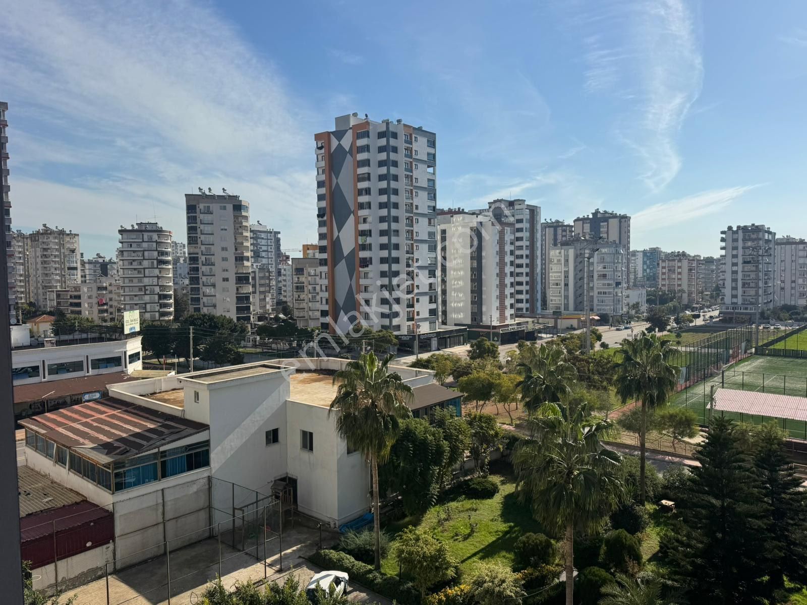 Beykent Den Liva Otel Civarında Satılık Daire