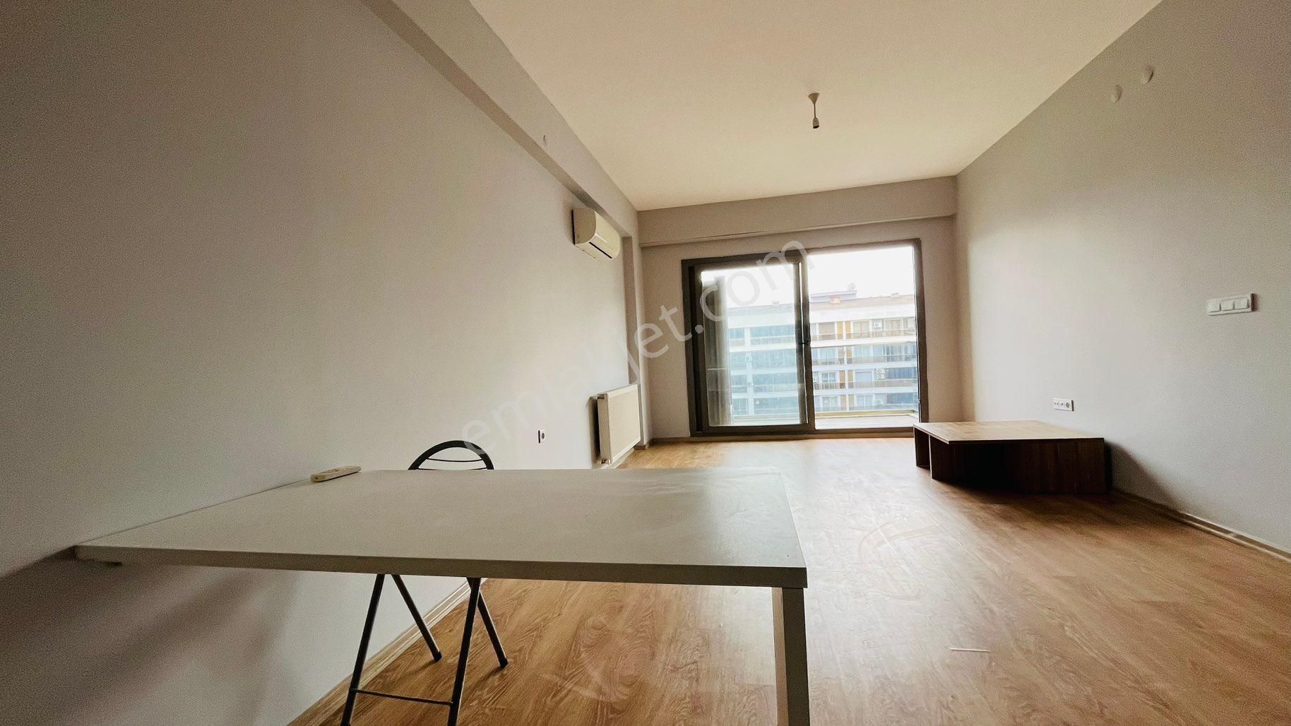 Torbalı Yedi Eylül Mah Havuzlu Site İçerisinde 1+1 Kiralık Daire - Görsel 5