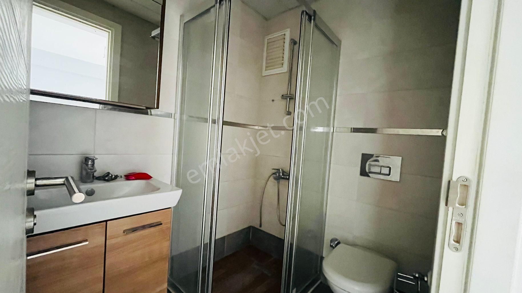 Torbalı Yedi Eylül Mah Havuzlu Site İçerisinde 1+1 Kiralık Daire - Görsel 12