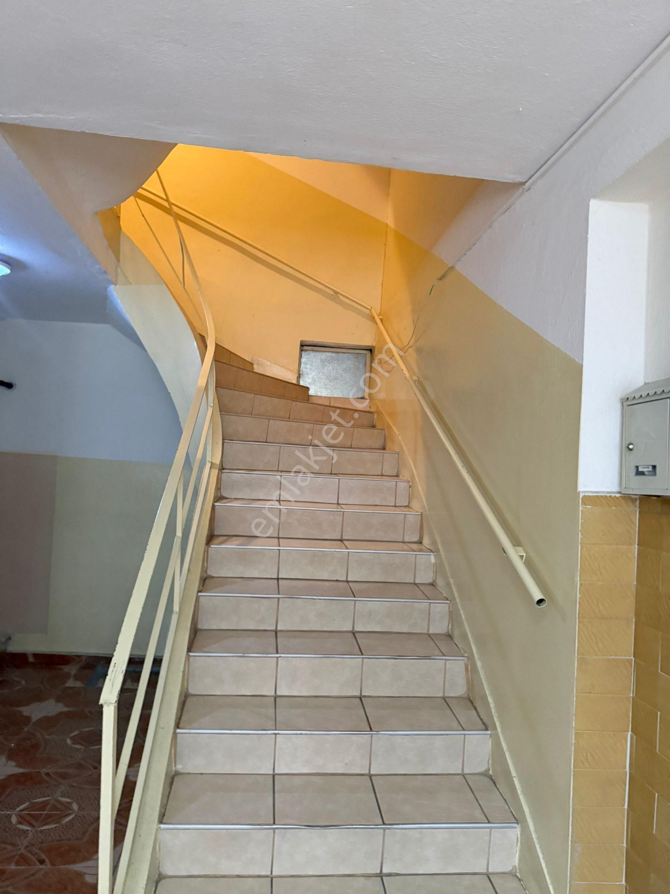 İzmirspor Metrosuna Yakın 3 + 1 Bakımlı Kiralık Daire - Görsel 26