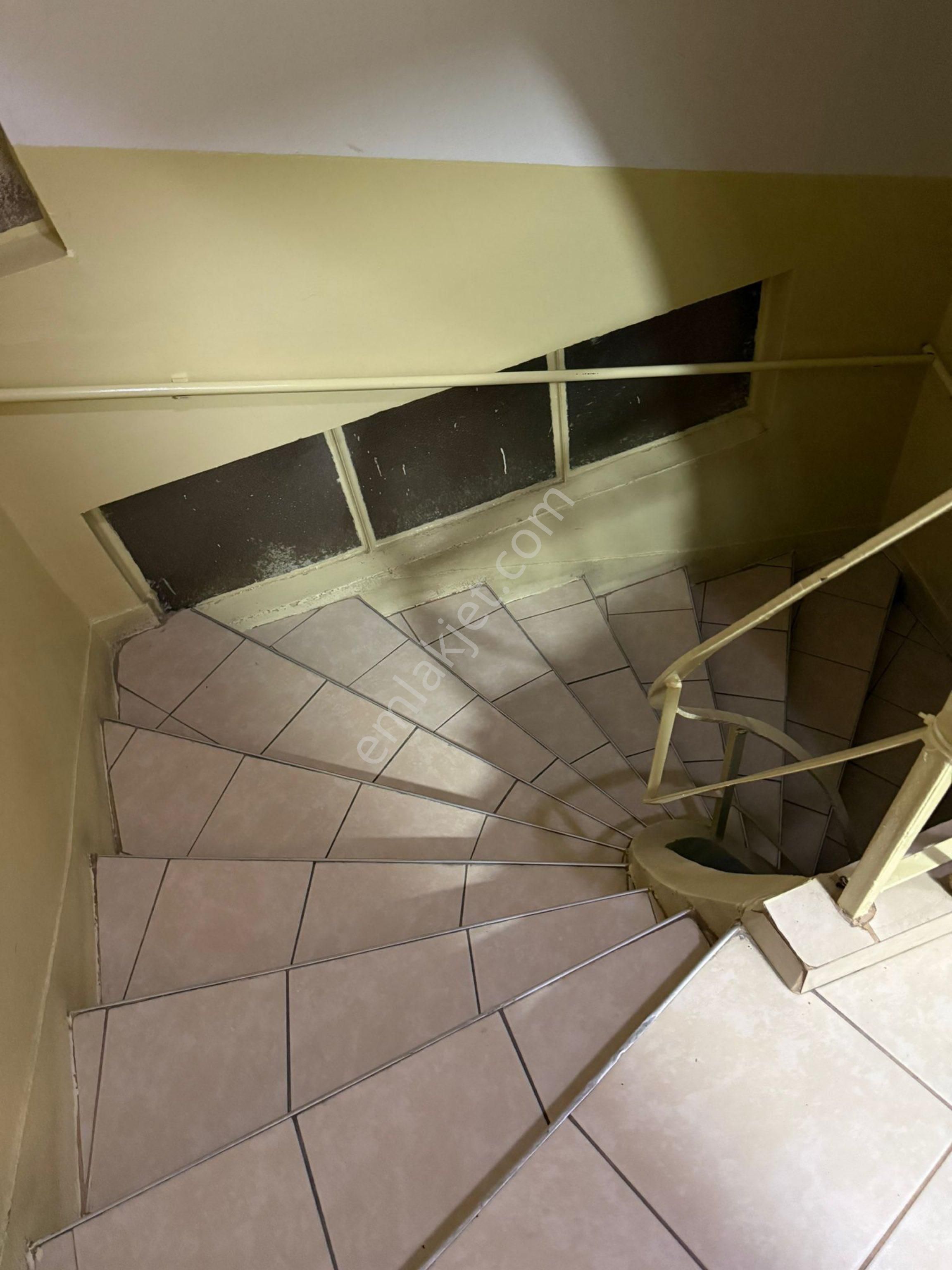 İzmirspor Metrosuna Yakın 3 + 1 Bakımlı Kiralık Daire - Görsel 30