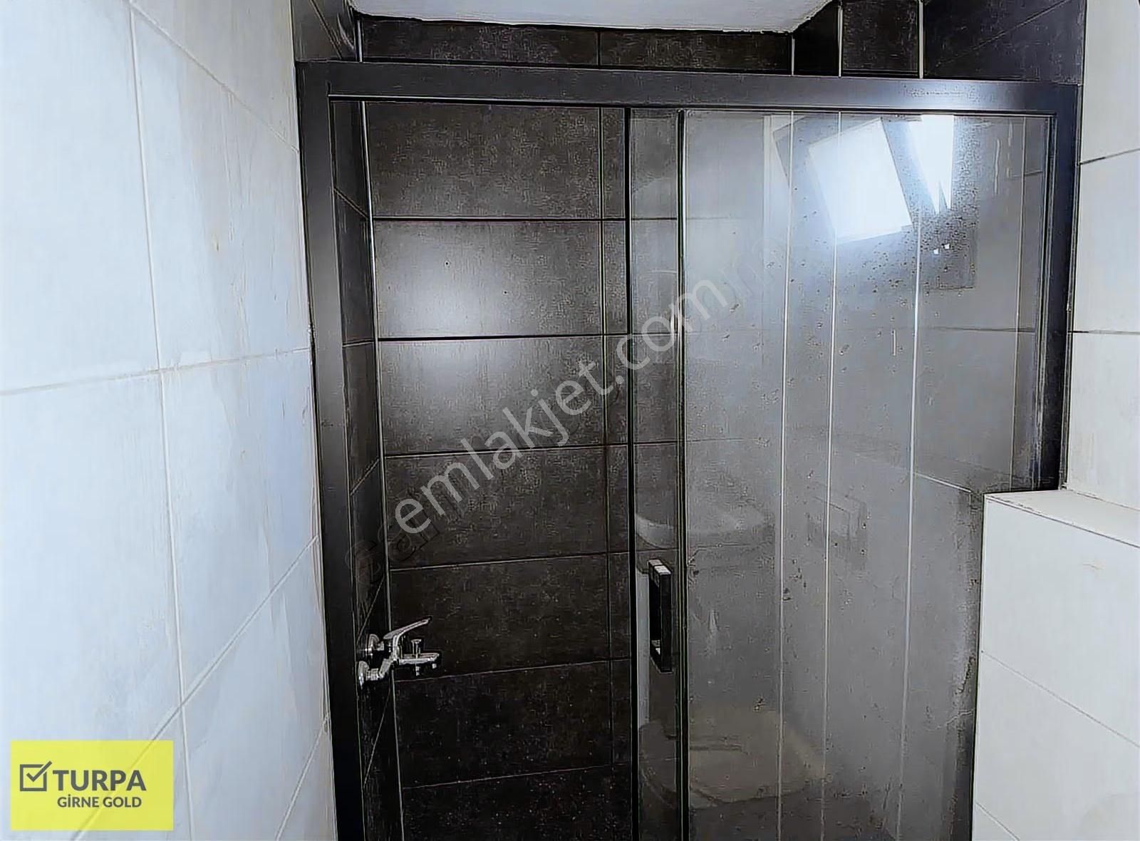 Urla Çamlıçayda Denize Komşu Müstakil Villa - Görsel 24