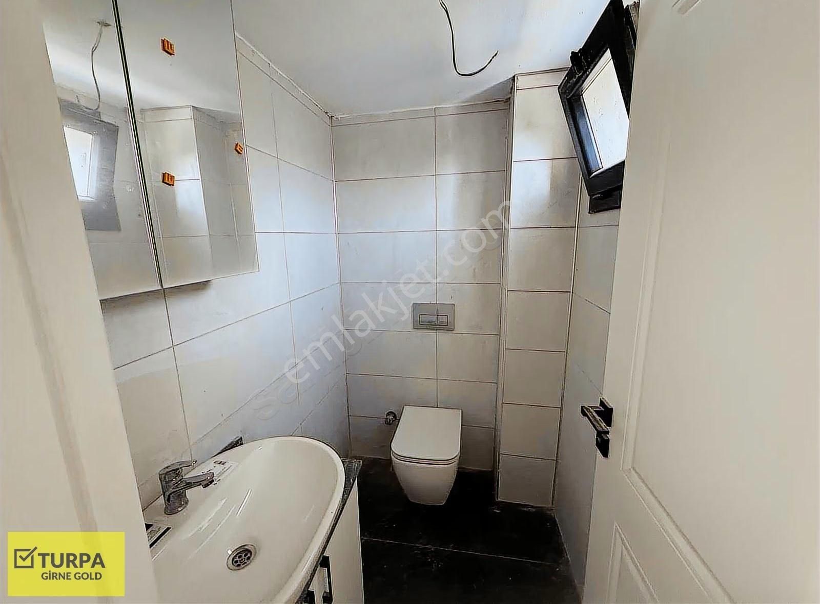 Urla Çamlıçayda Denize Komşu Müstakil Villa - Görsel 20