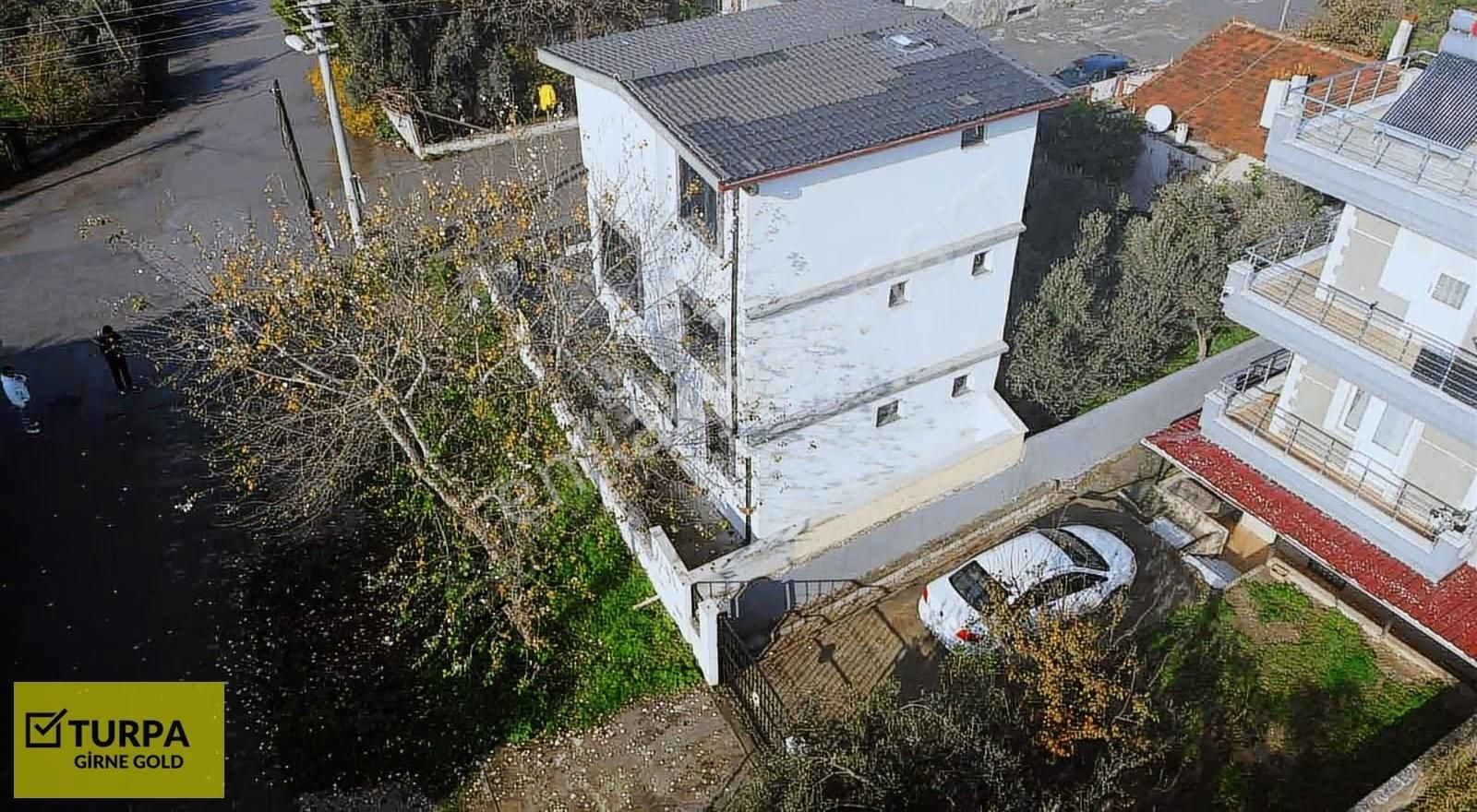 Urla Çamlıçayda Denize Komşu Müstakil Villa - Görsel 22