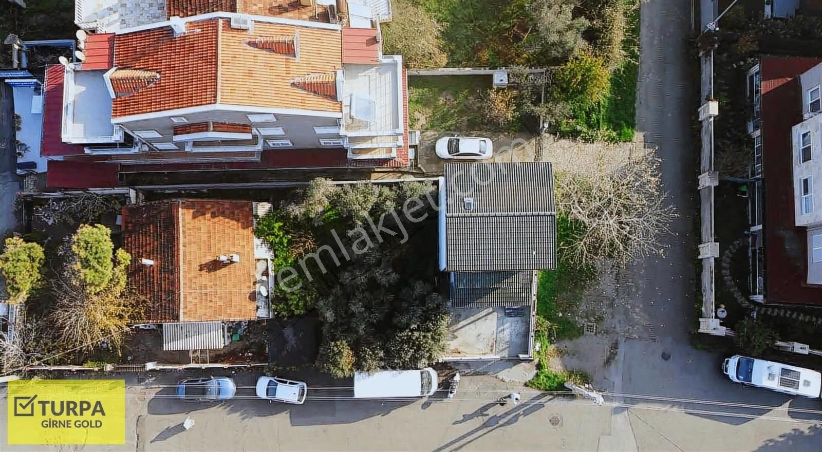 Urla Çamlıçayda Denize Komşu Müstakil Villa - Görsel 11