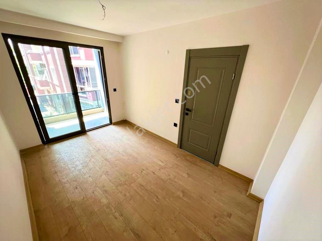 🏡 Referans'tan Akçay'da Şık Tasarımlı Sıfır Bina 1+1 Daire - Görsel 26