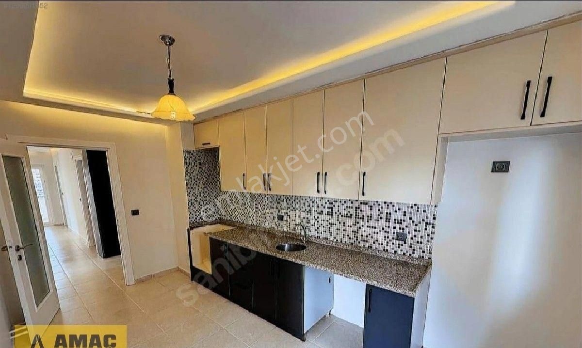 Pınar Mahallesi Cam Kuleler Civarında Genis 2+1 Kapalı Mutfak Site İçerisinde Yilin Kelepir Dairesi