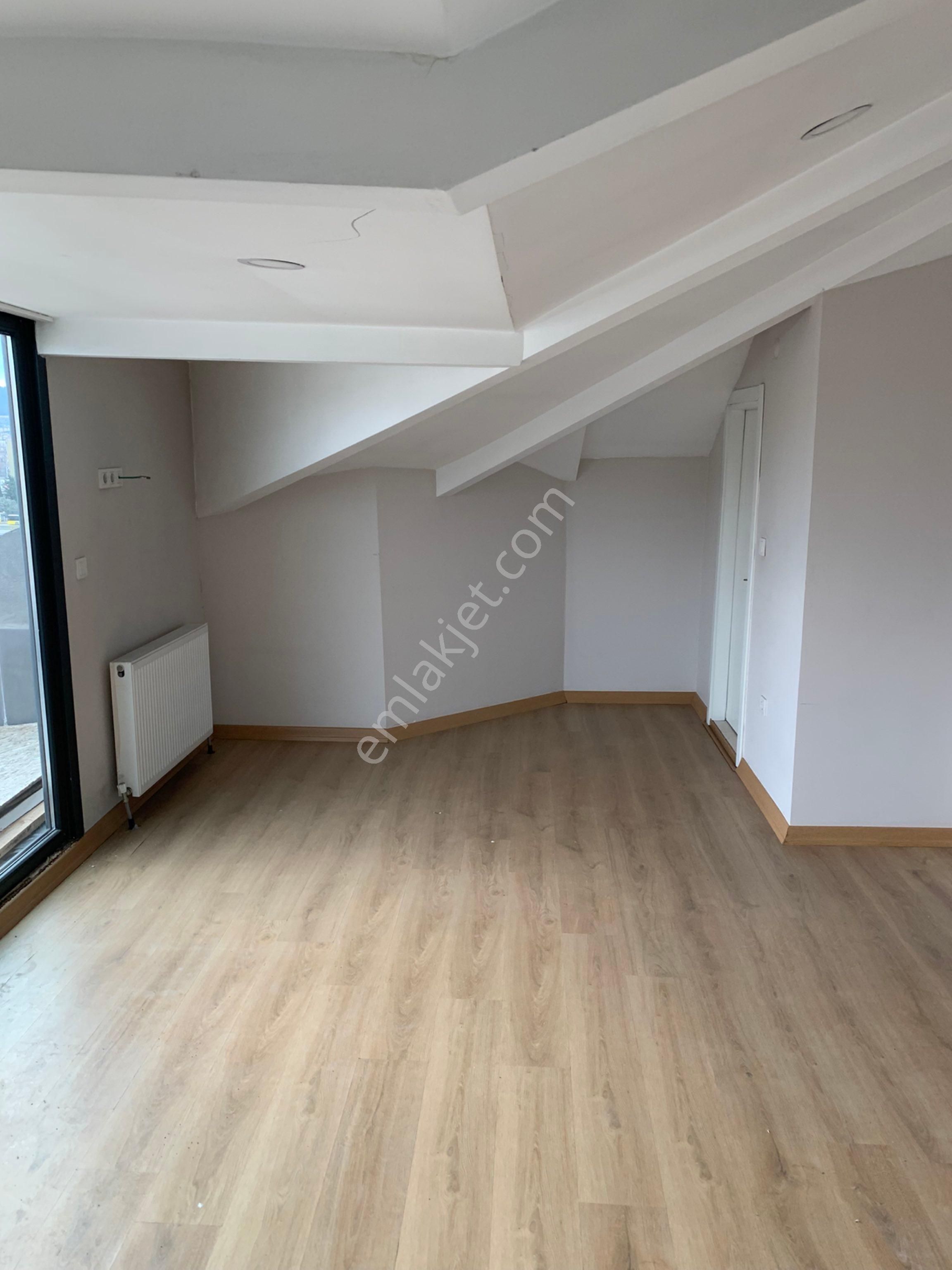 Kozyatağı’nda Harika Konumda Net 170 M2 4+1 Kiralık Dubleks Daire - Görsel 16