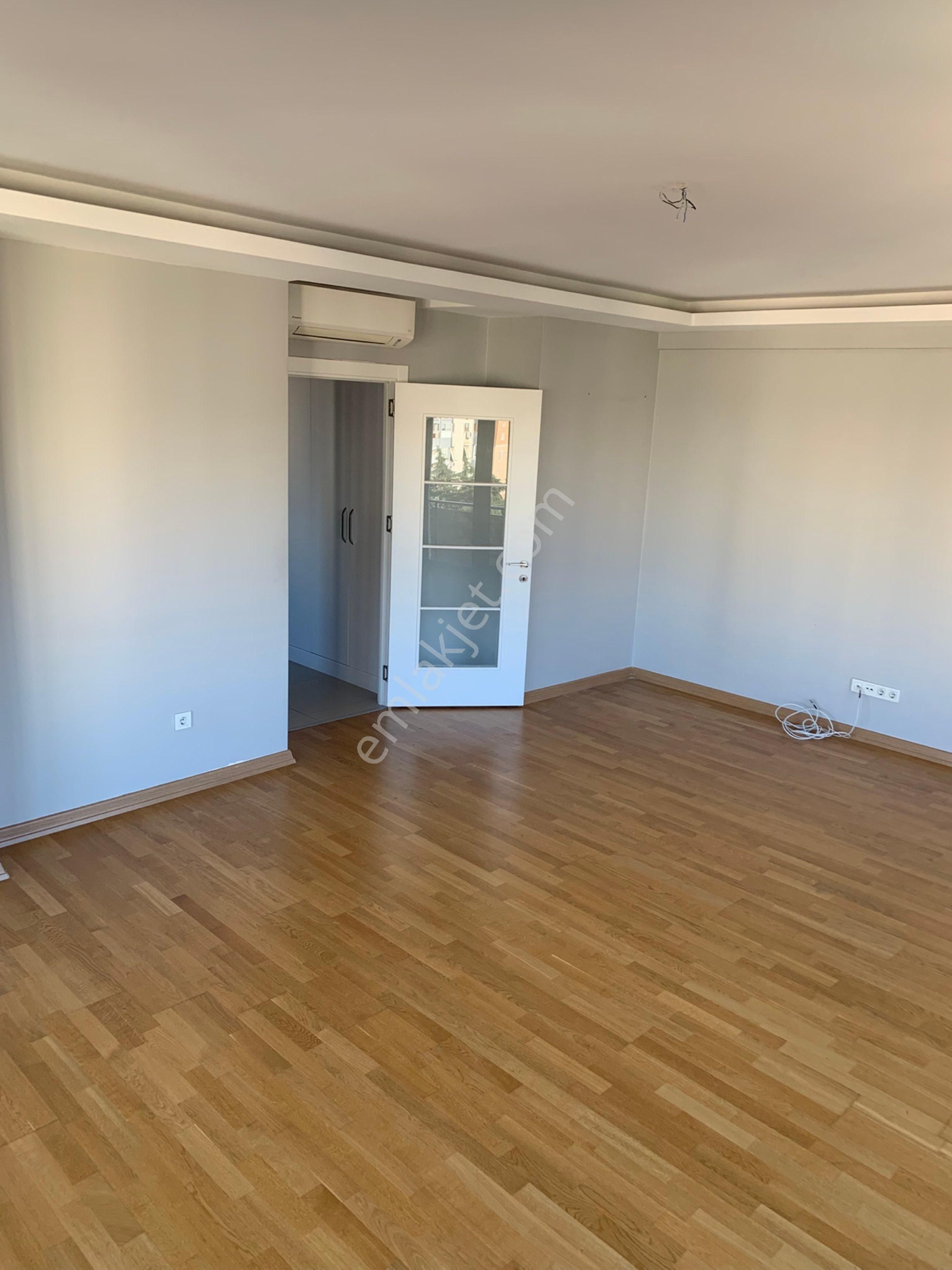 Kozyatağı’nda Harika Konumda Net 170 M2 4+1 Kiralık Dubleks Daire - Görsel 20
