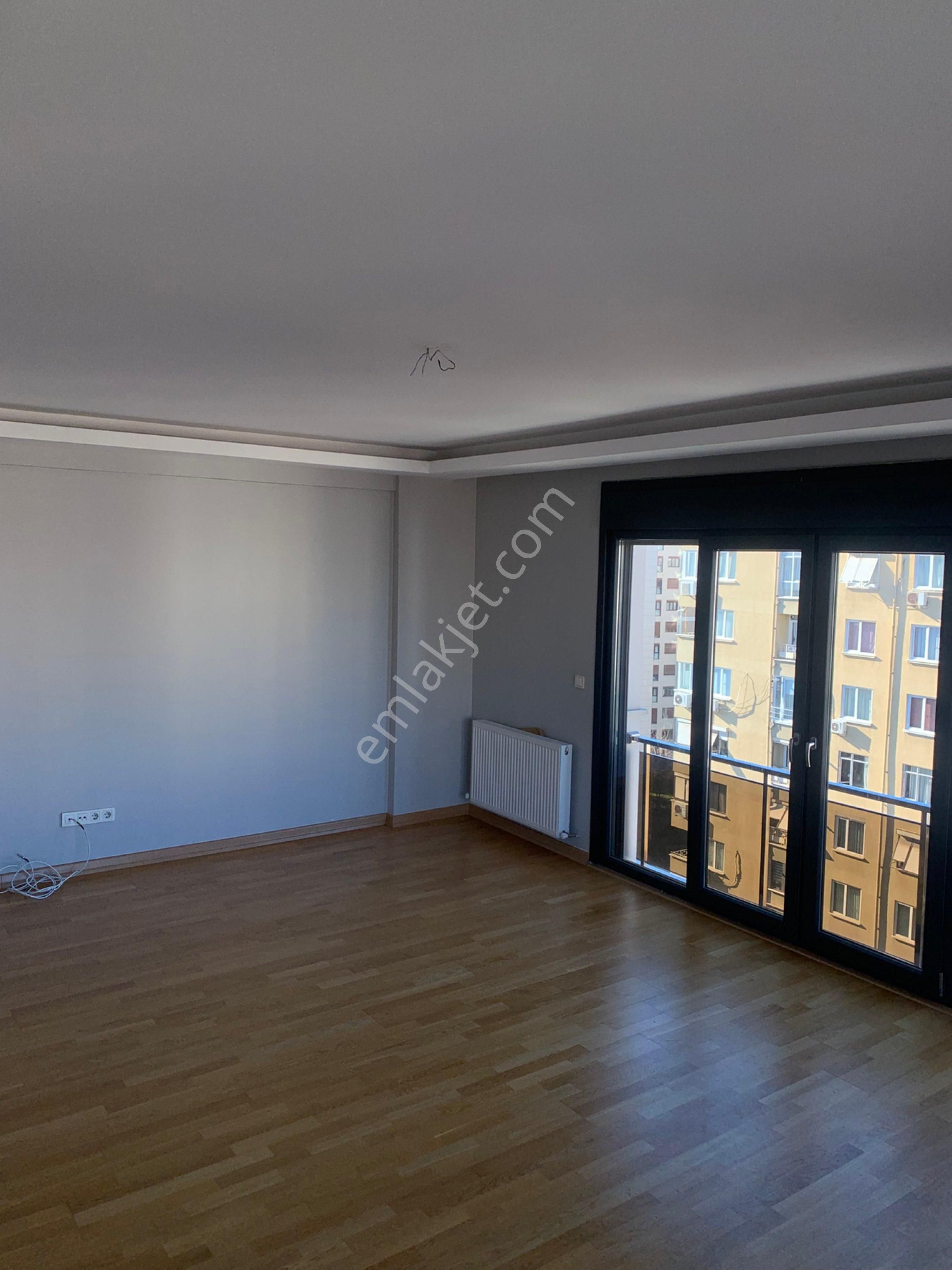 Kozyatağı’nda Harika Konumda Net 170 M2 4+1 Kiralık Dubleks Daire - Görsel 21