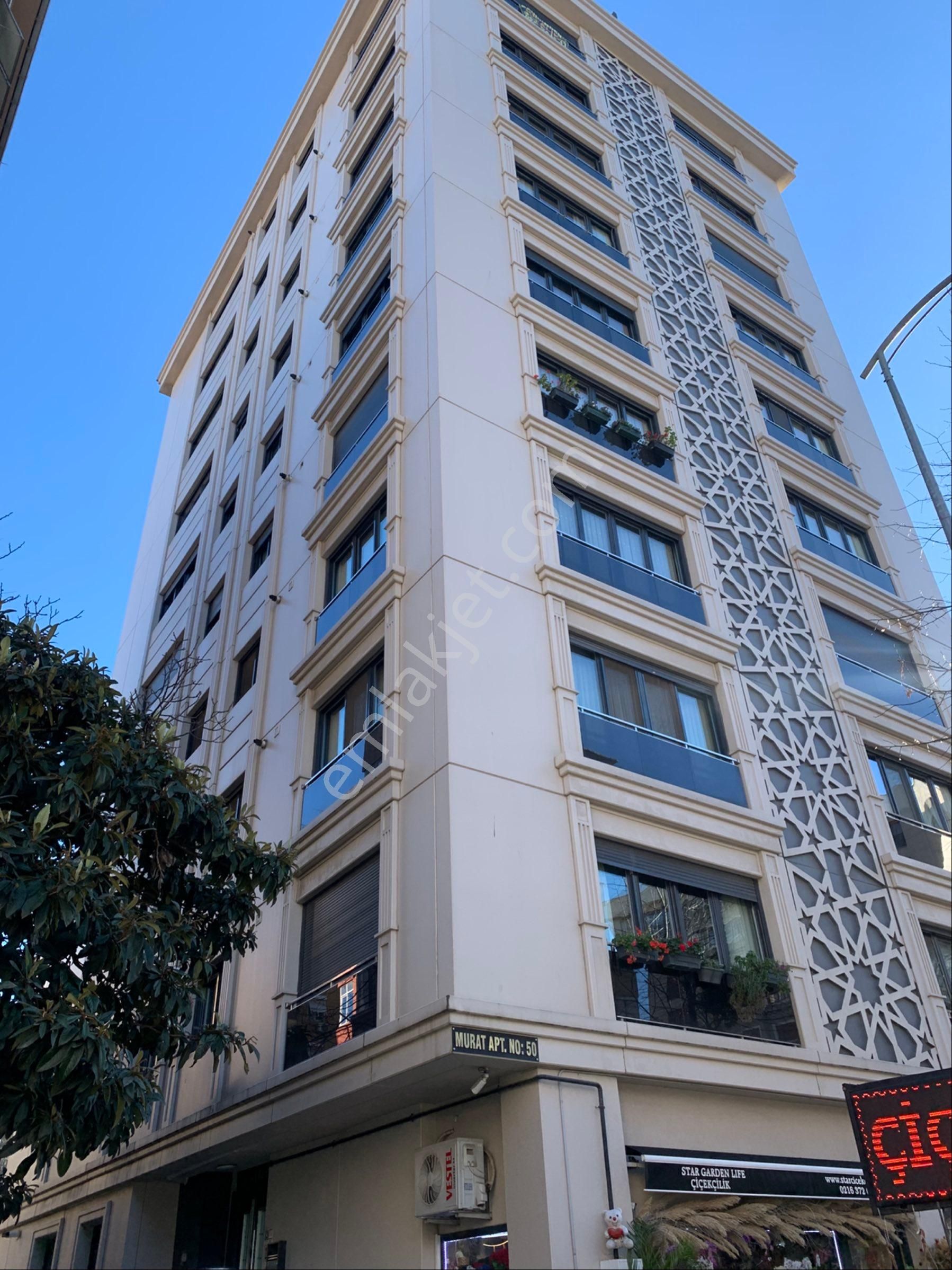 Kozyatağı’nda Harika Konumda Net 170 M2 4+1 Kiralık Dubleks Daire