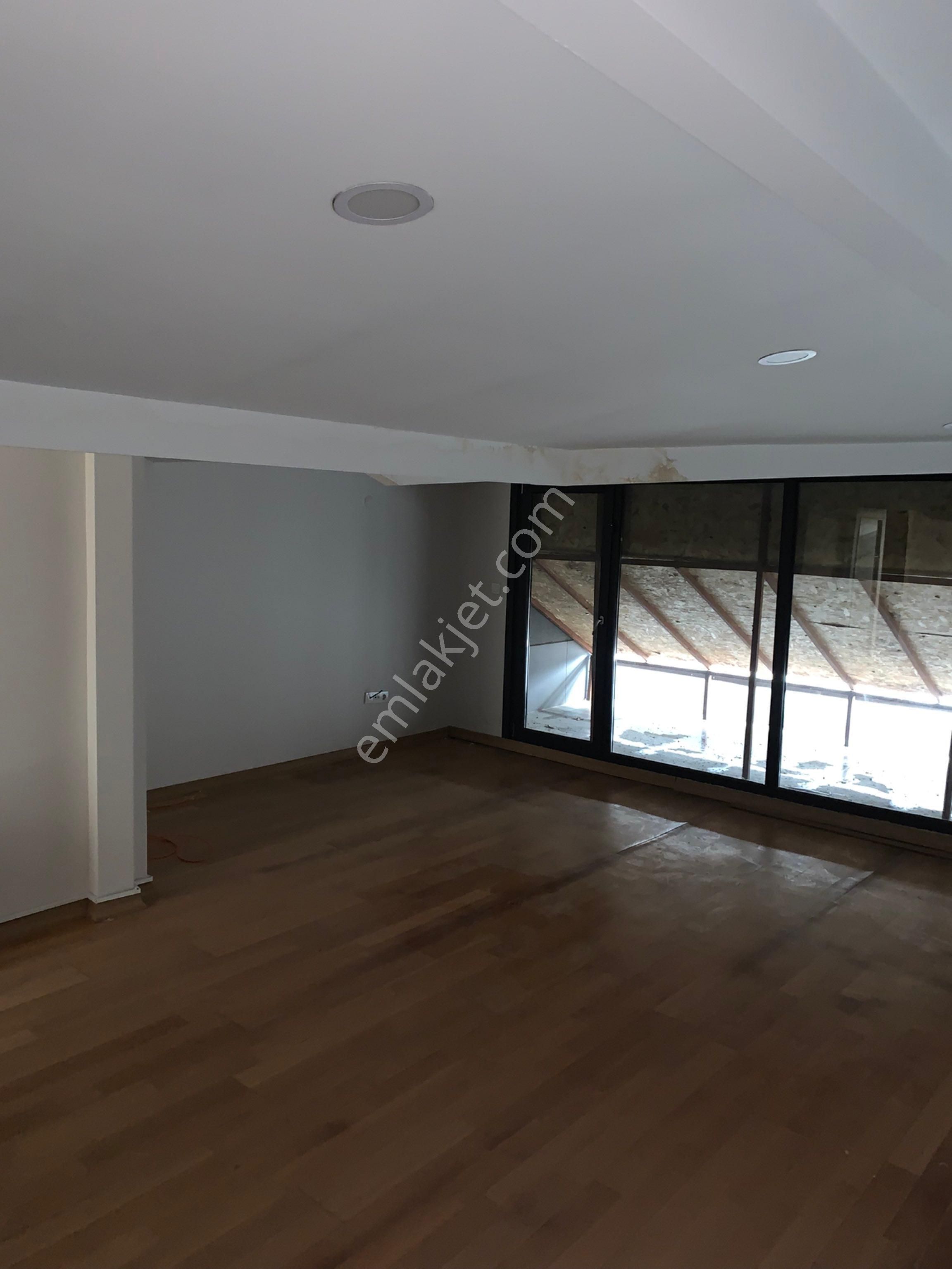 Kozyatağı’nda Harika Konumda Net 170 M2 4+1 Kiralık Dubleks Daire - Görsel 9