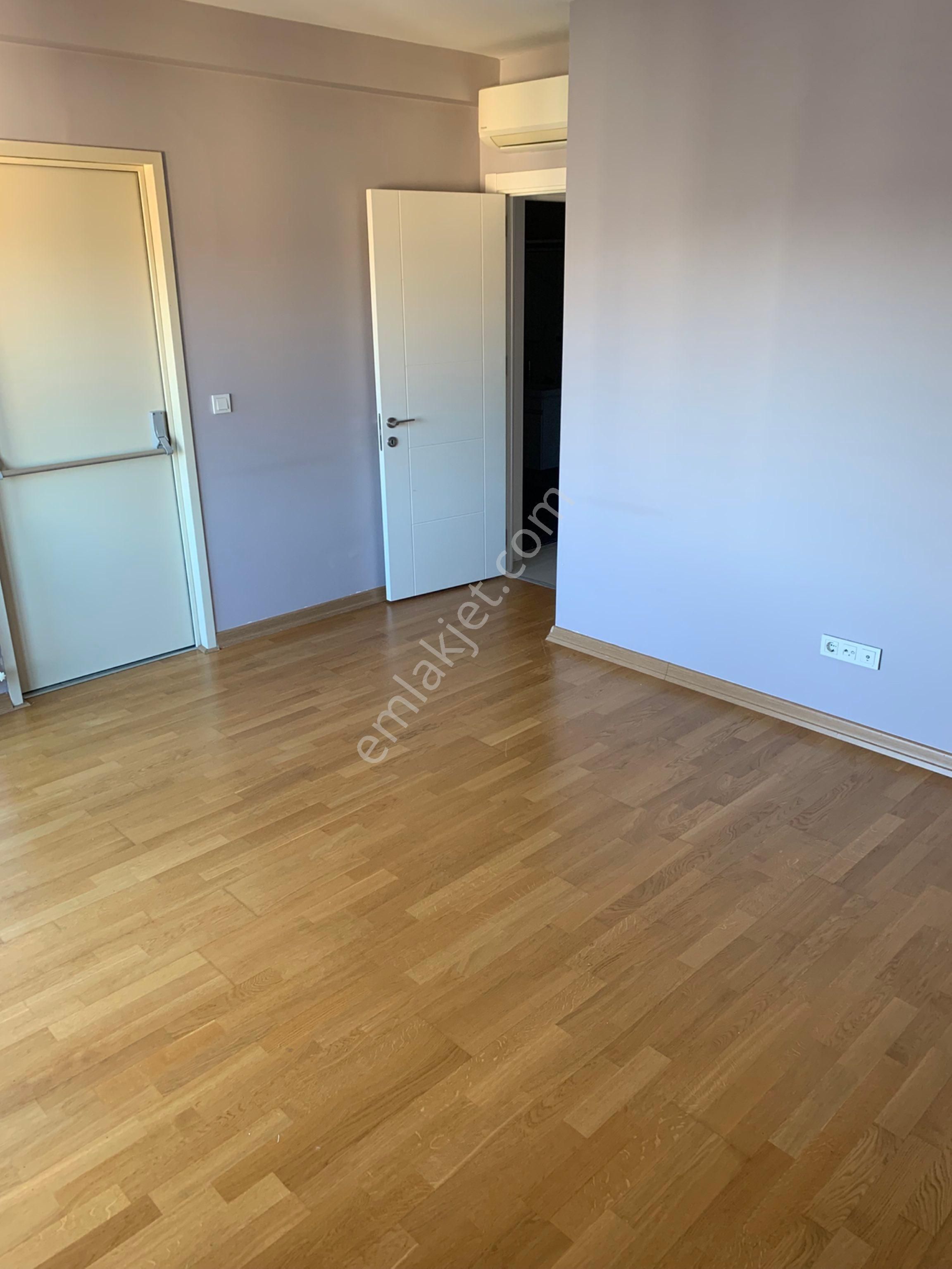 Kozyatağı’nda Harika Konumda Net 170 M2 4+1 Kiralık Dubleks Daire - Görsel 31