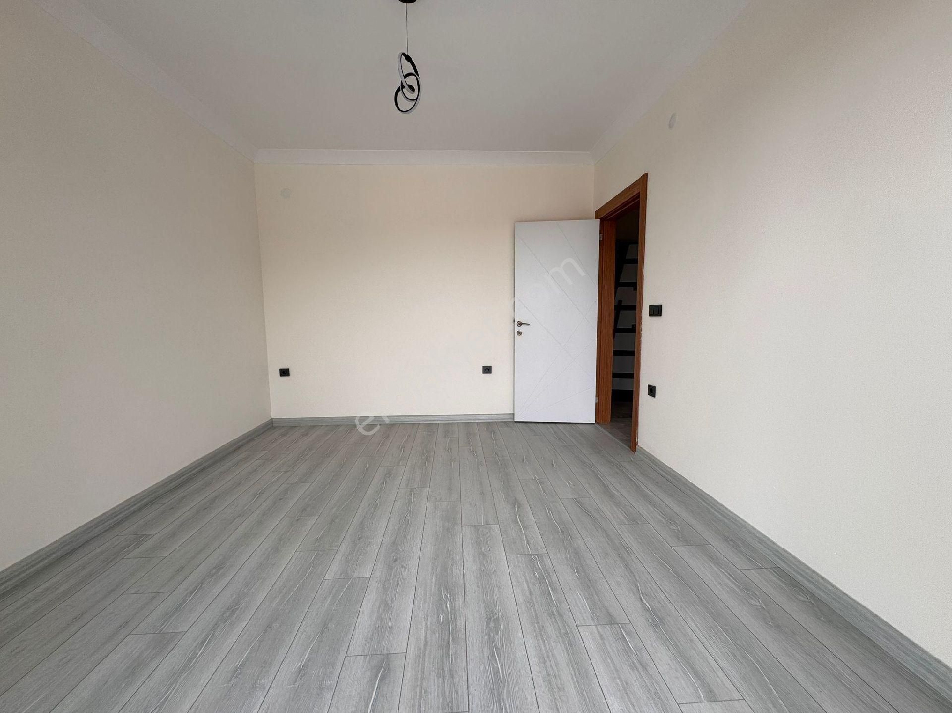 Didim Efeler Mah. Havuzlu Sitede 2+1 Ayrı Mutfak Satılık Daire - Görsel 7