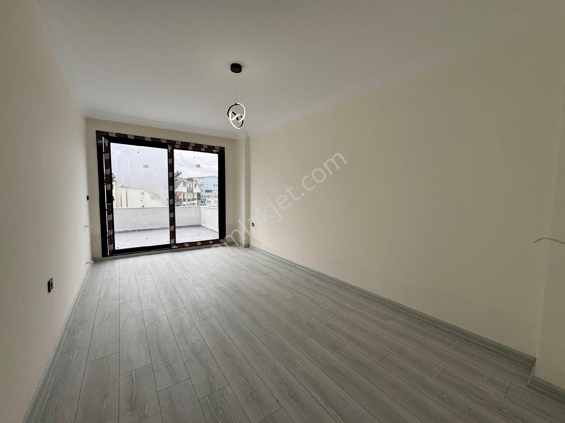 Didim Efeler Mah. Havuzlu Sitede 2+1 Ayrı Mutfak Satılık Daire - Görsel 6