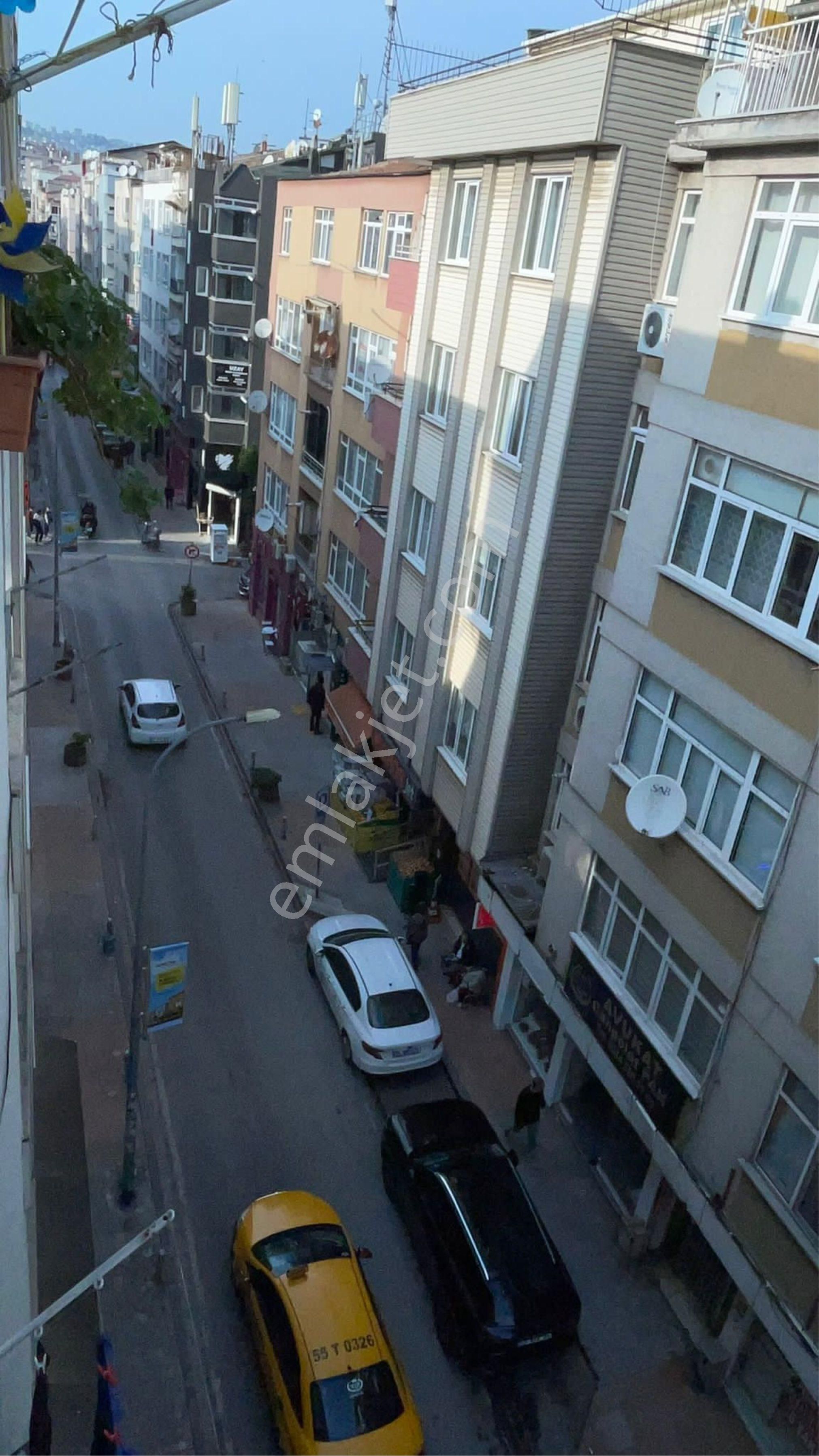 Karadeniz Mahallesinde İci Temiz Satılık Daire - Görsel 11