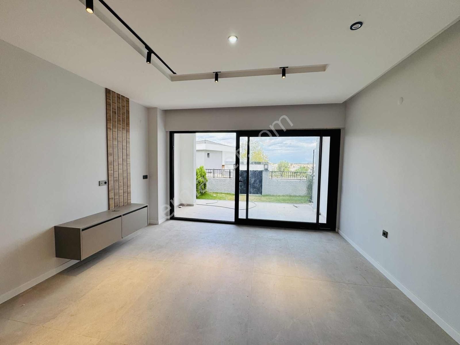 Kuşadası Güzelçamlı'da Havuzlu Satılık 2+1 Sıfır Eşyalı Yazlık - Görsel 34