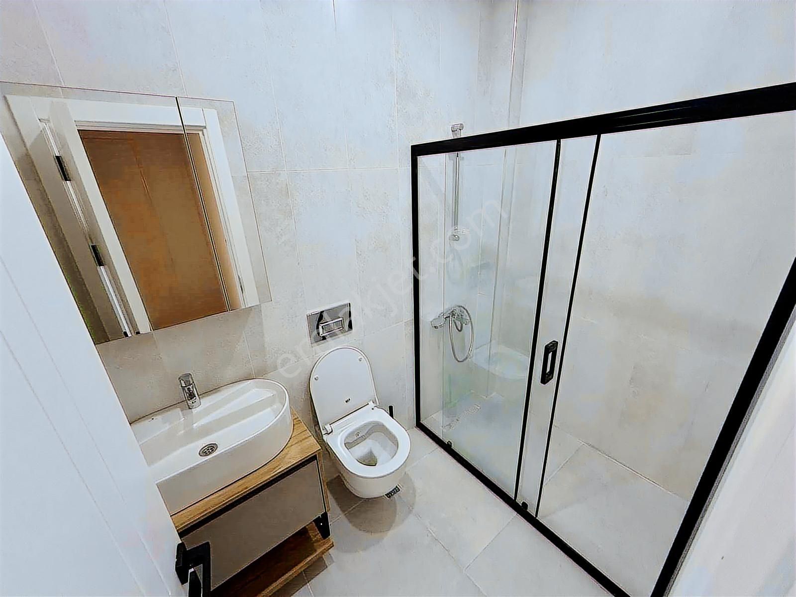 Kuşadası Güzelçamlı'da Havuzlu Satılık 2+1 Sıfır Eşyalı Yazlık - Görsel 15