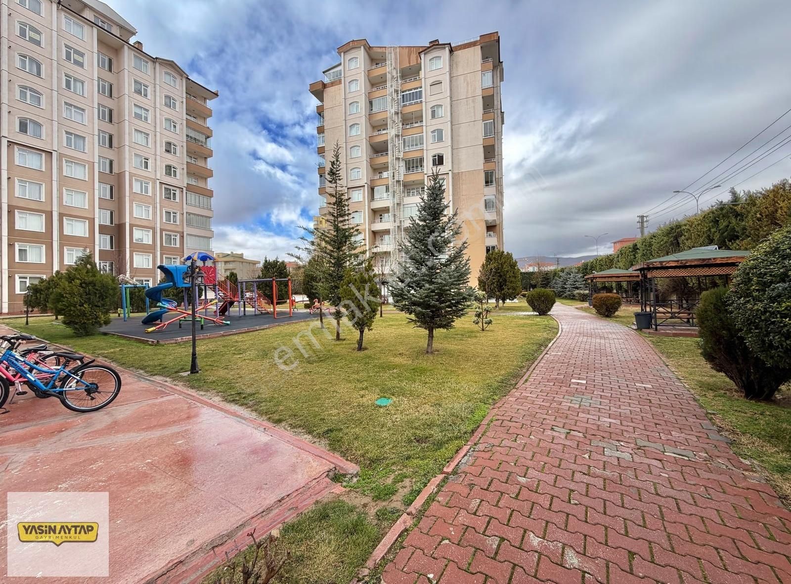 Şehrin Kalbinde Ulaşımı Sorunsuz - İçi Yapılı 3+1 Ara Kat Daire! - Görsel 4