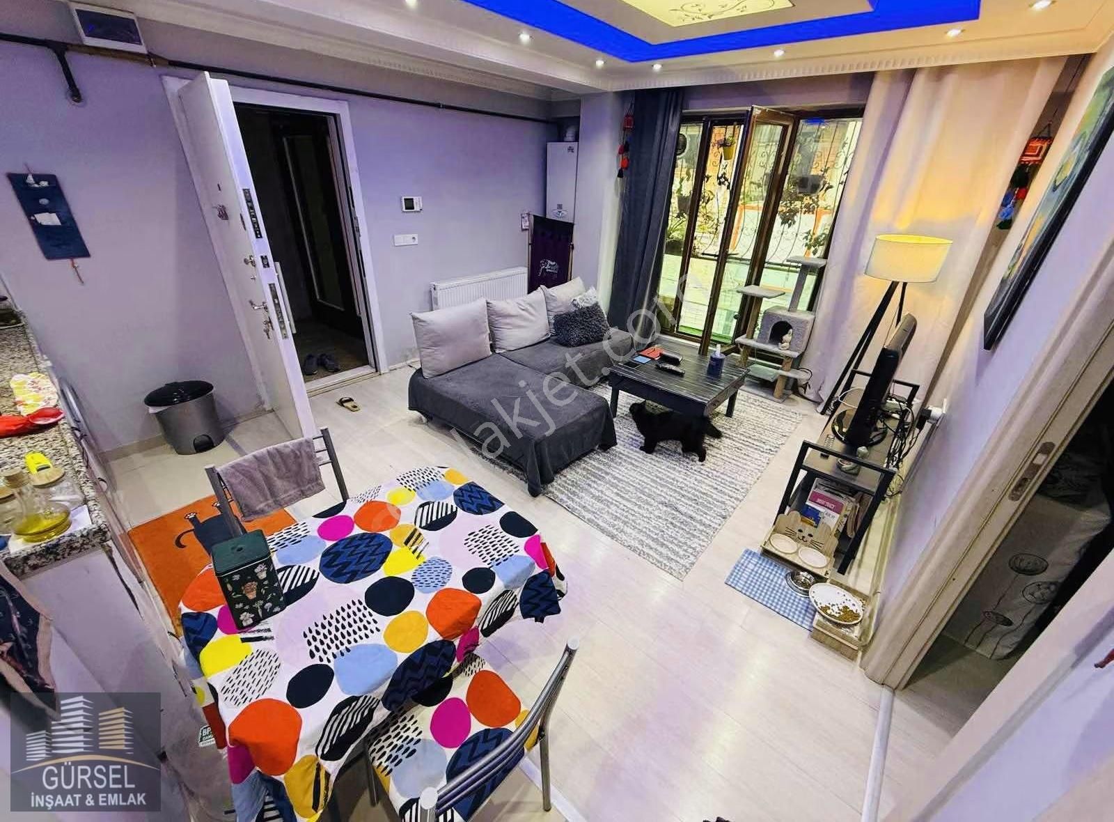 Atatürk Mahallesinde Krediye Uygun Amerikan Mutfaklı 1+1 Giriş