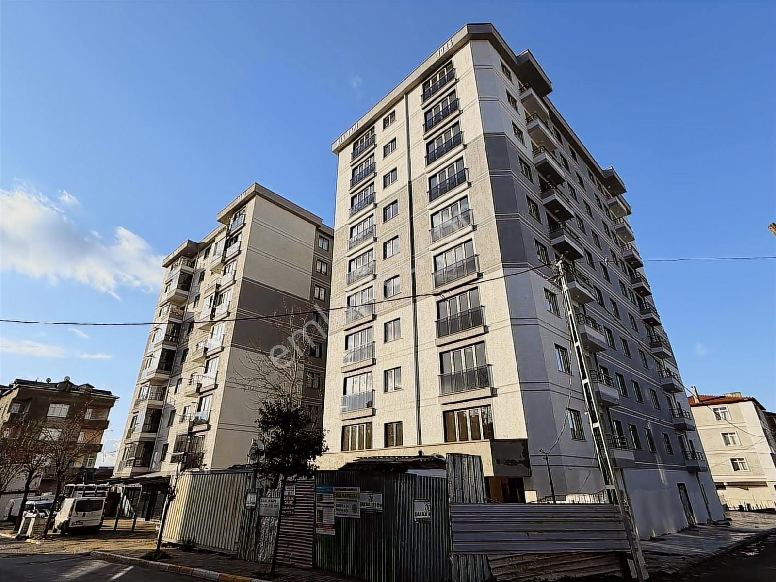 Satılık 1+1 Daire Marmara Hastanesi Ve Metroya Yakın Lokasyon - Görsel 2