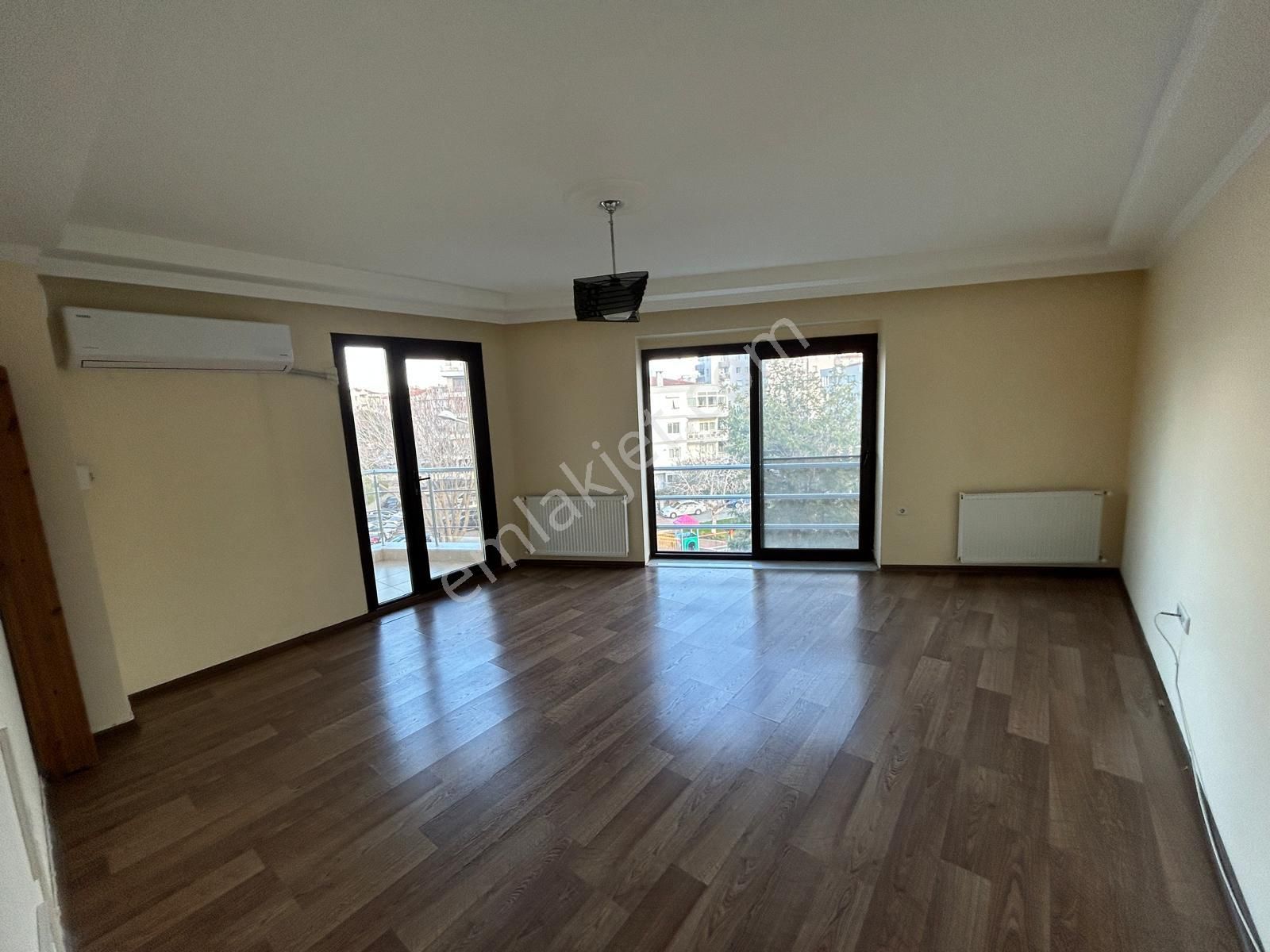 Narlıdere Nin Kalbi Narlı Mahallesinde Kiralık 3+1 - Görsel 2