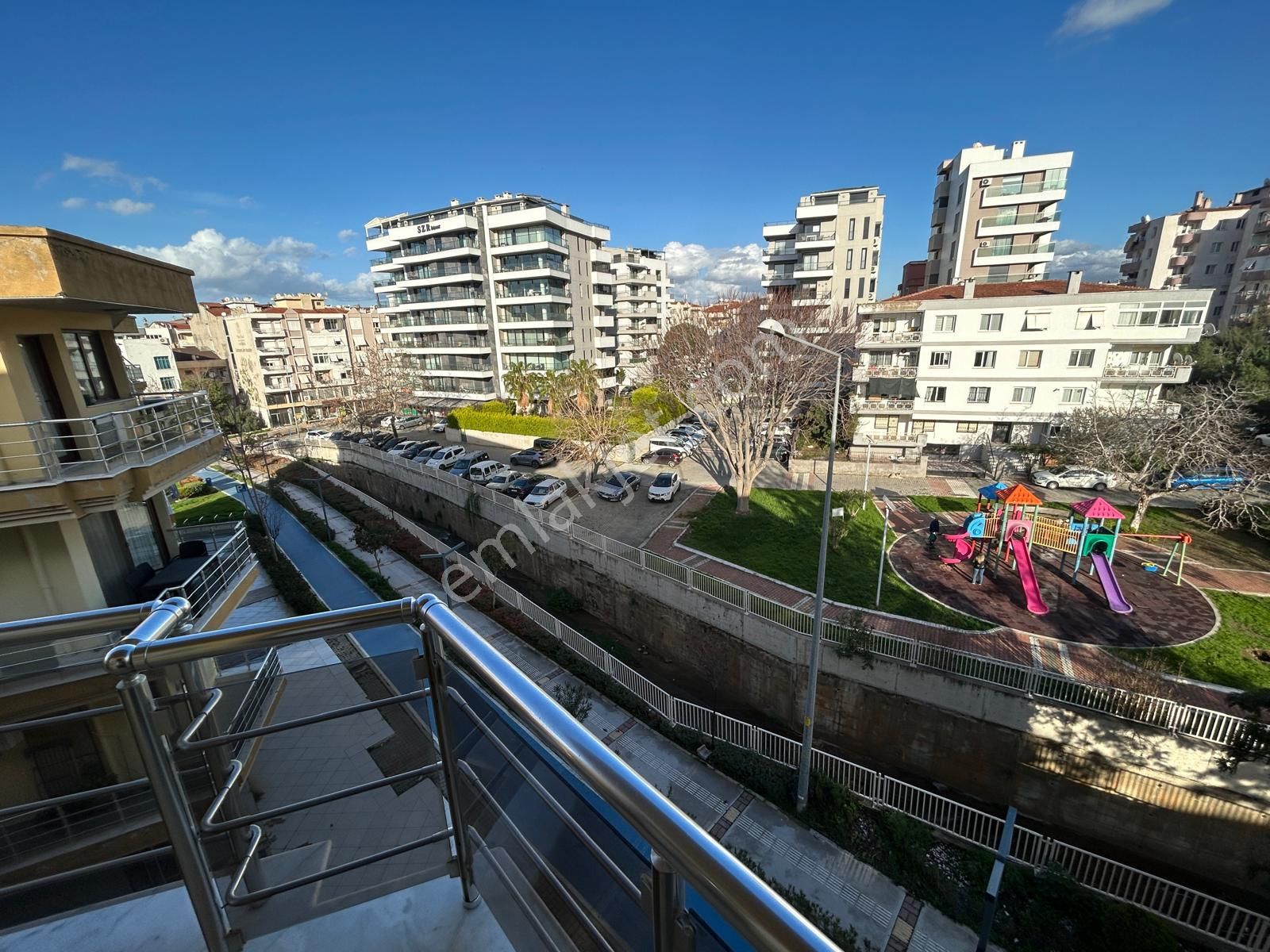 Narlıdere Nin Kalbi Narlı Mahallesinde Kiralık 3+1 - Görsel 18