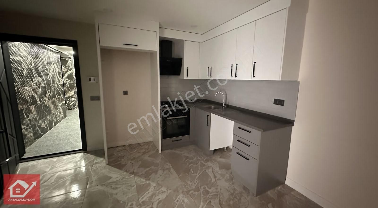 Konyaaltı Hurma Boş 1+1 Kiralık Daire - Görsel 18