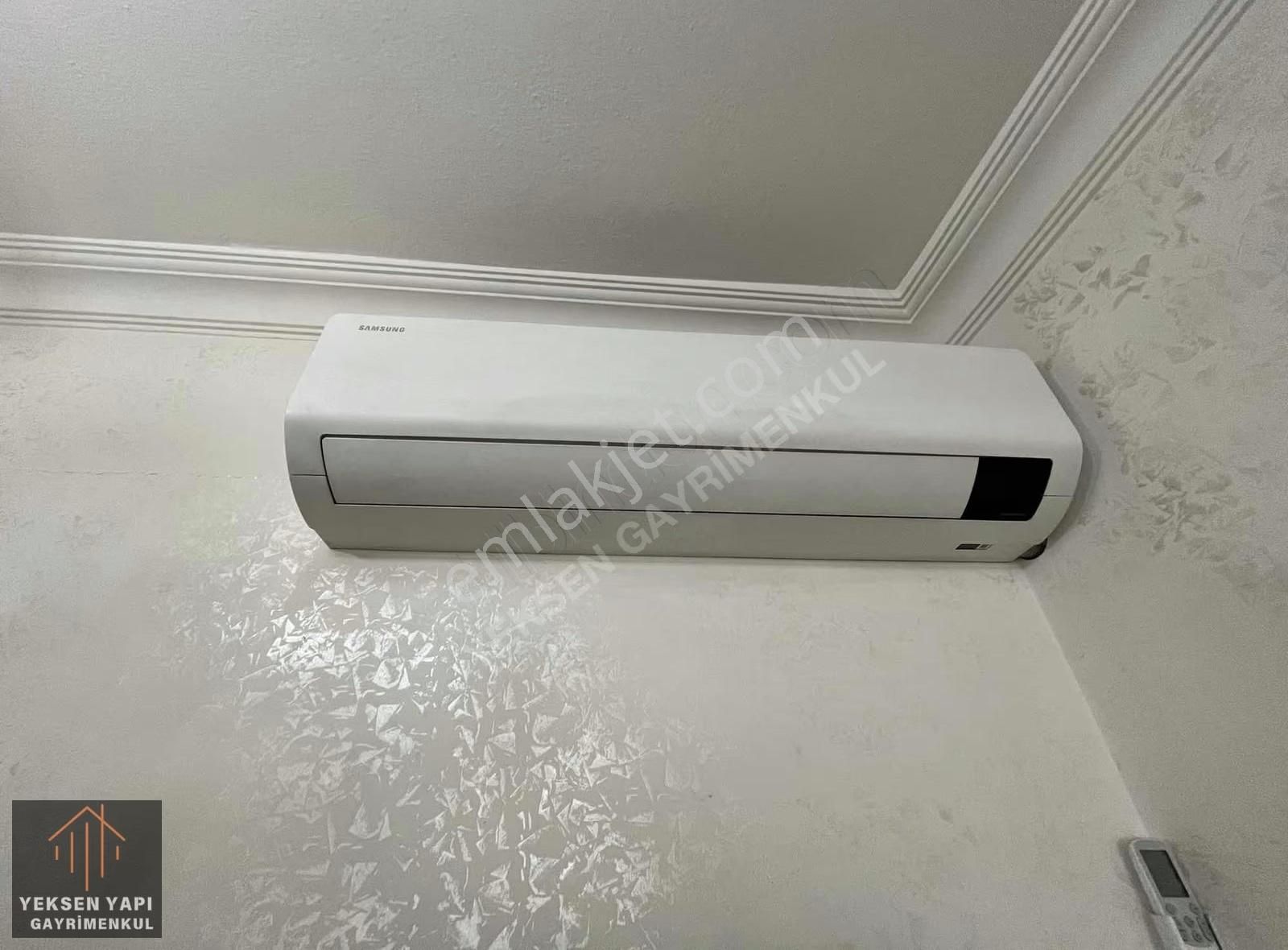 Sefaköy Merkez'de 2+1 Krediye Uygun Cadde Üzeri Daire