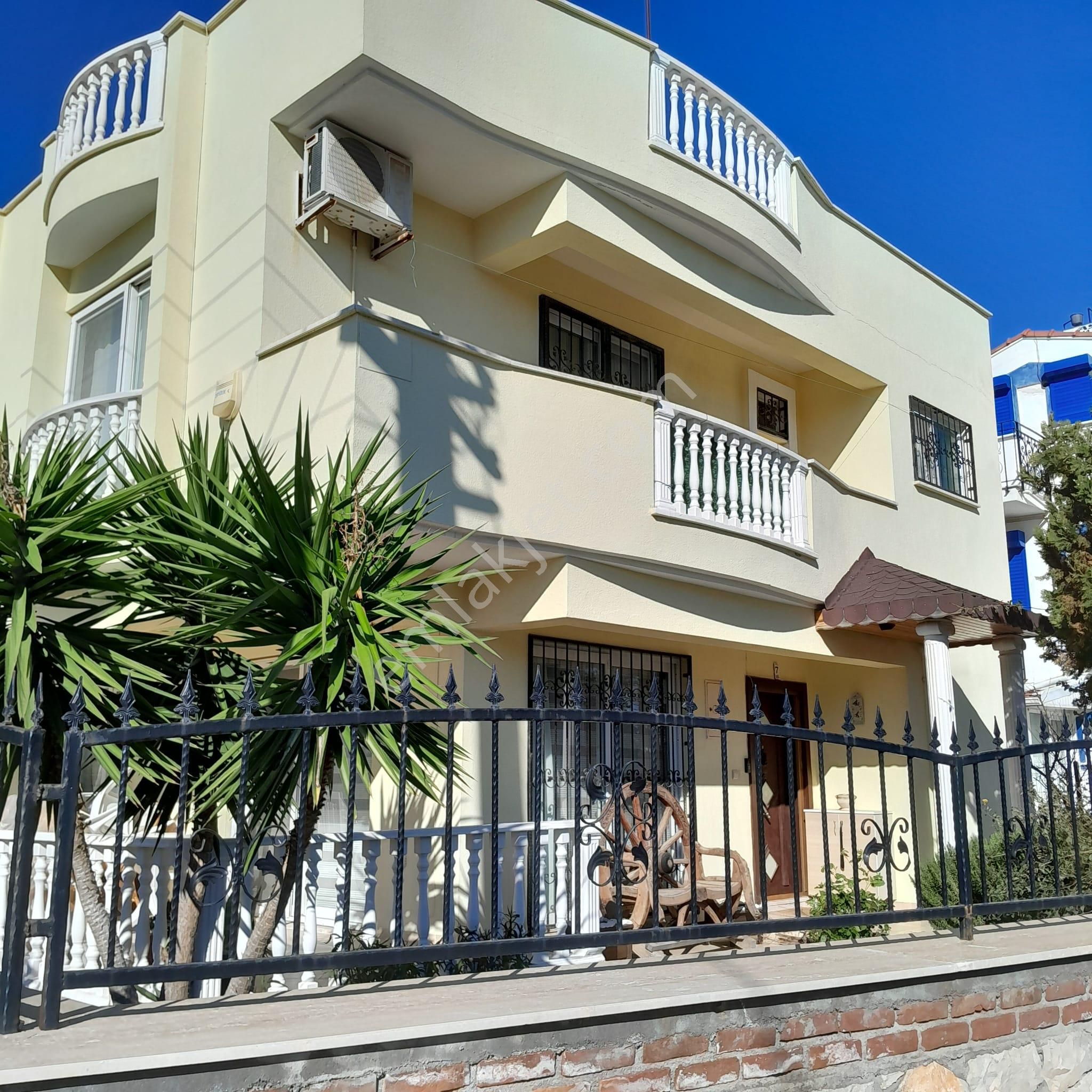 Didim Mavişehir Sedef Koy'da 3+1 Müstakil Deniz Manzaralı Villa - Görsel 2