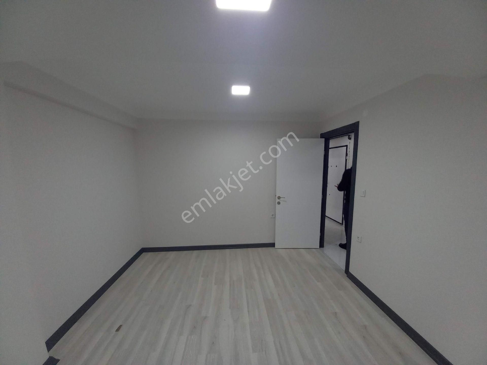 Bahçelievler Yenibosna Çobançeşme Mah Satılık Daire Kat. 1.2+1 - Görsel 15