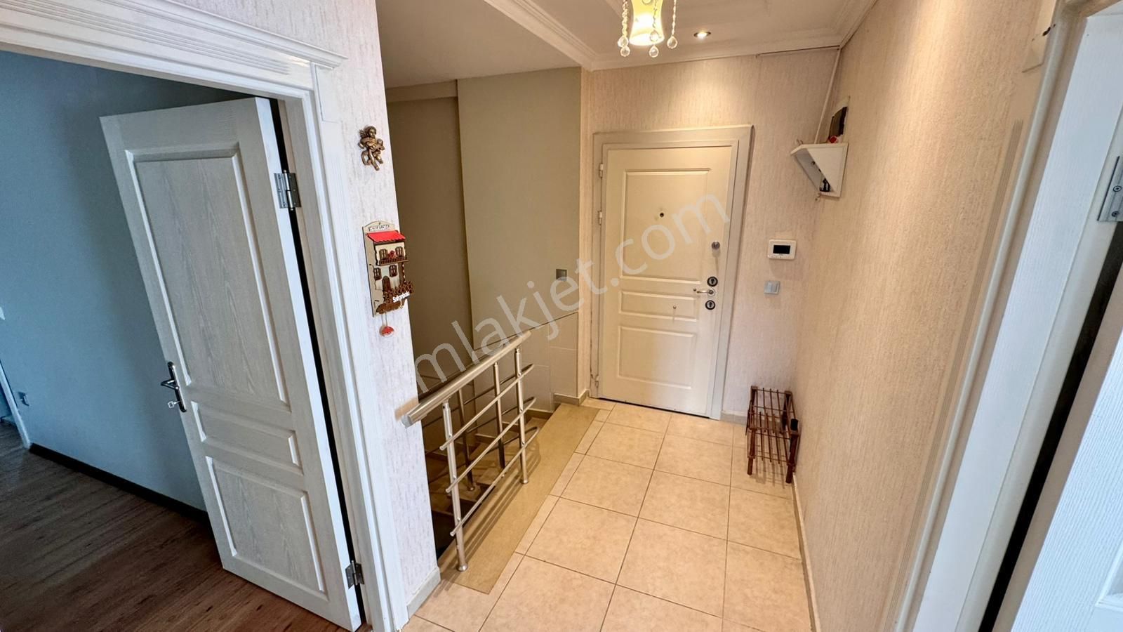 Alanya / Cikcilli Mahallesinde Kiralık 3+1 Dublex Daire - Görsel 28