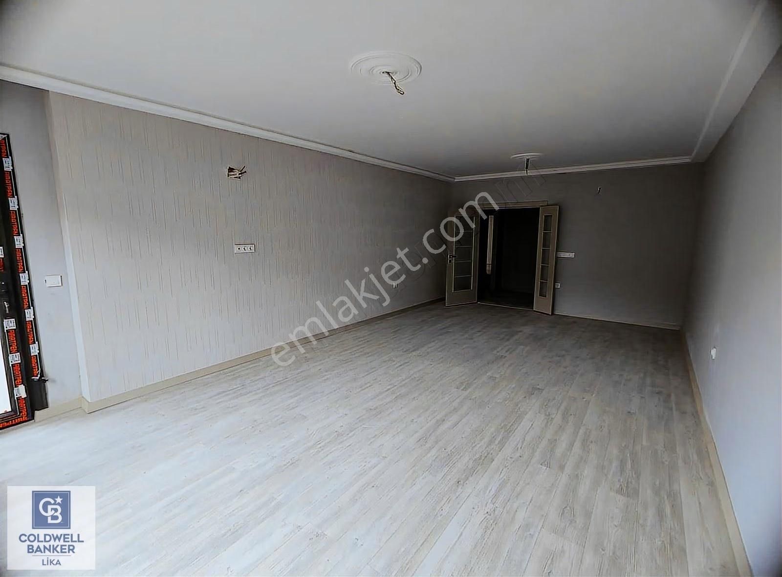 Trabzon Yomra Kaşüstünde Ana Yol Cepheli 3+1 Daire