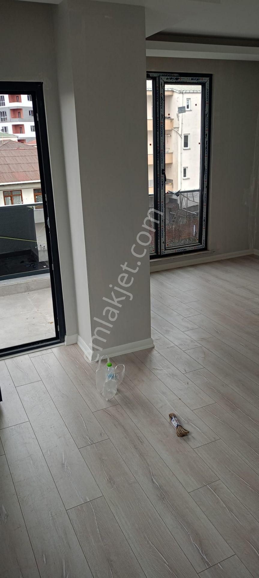 Yavuz Selim Mah Cadde Üzeri Yerden Isıtmalı Daire 2+1