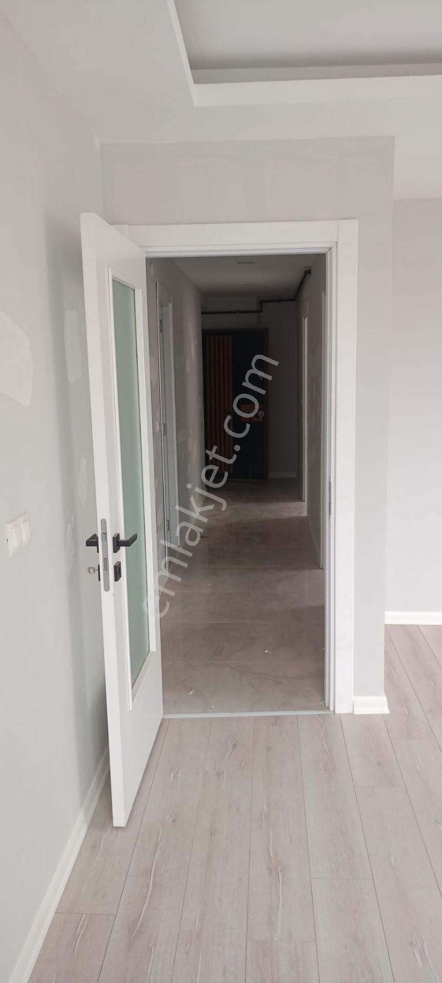 Yavuz Selim Mah Cadde Üzeri Yerden Isıtmalı Daire 2+1 - Görsel 8